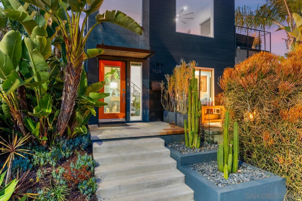 https://cdn.realtyfeed.com/cdn/127/260010749/f16bd5f5770439f9f66eba61d5eaf779.webp