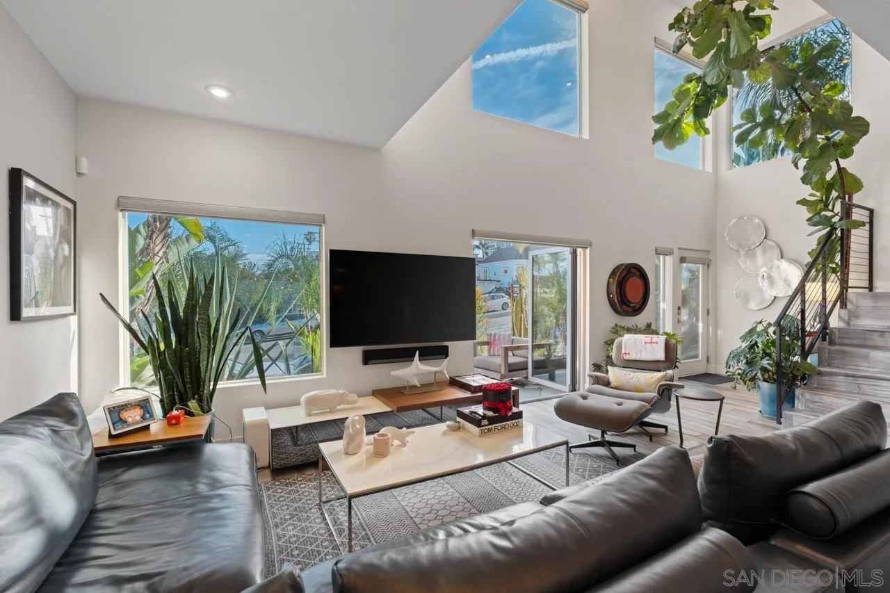 https://cdn.realtyfeed.com/cdn/127/260010749/fb09d93e417a2115dc532f6f096faf98.webp