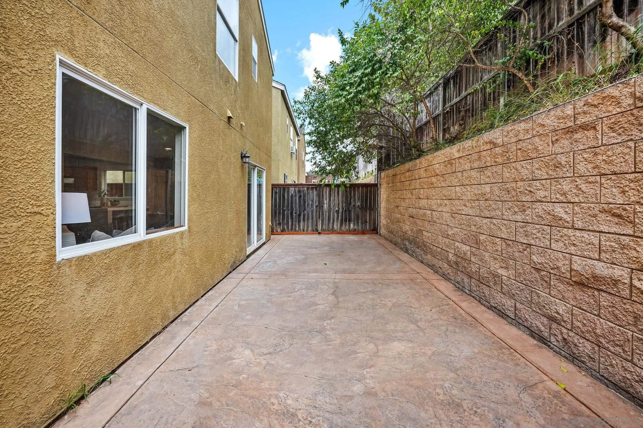 https://cdn.realtyfeed.com/cdn/127/260010754/0c87ca9c96f950778f1500e8890ef31b.webp