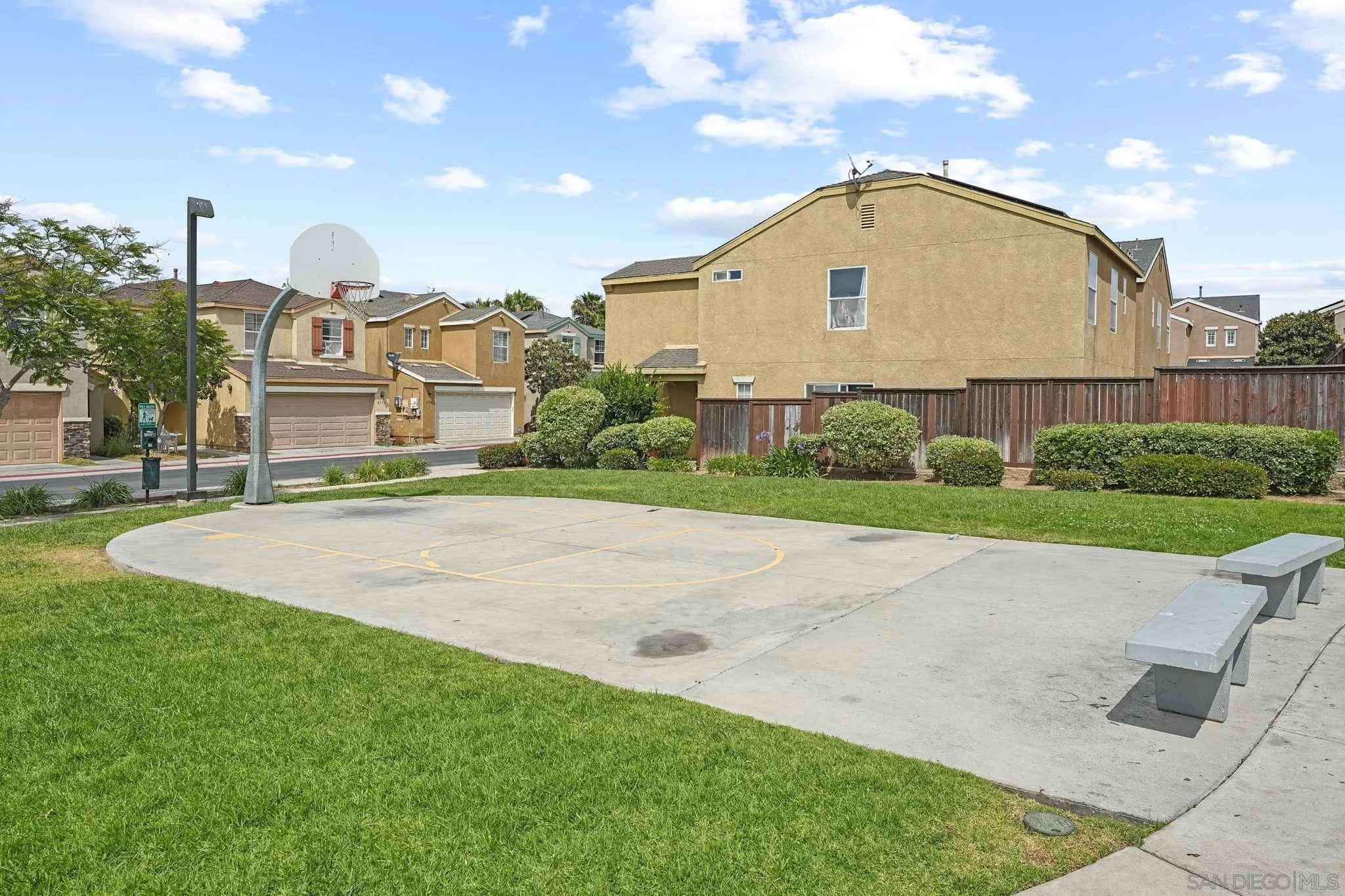https://cdn.realtyfeed.com/cdn/127/260010754/3452e64008bd75593f21a9a292a77e04.webp