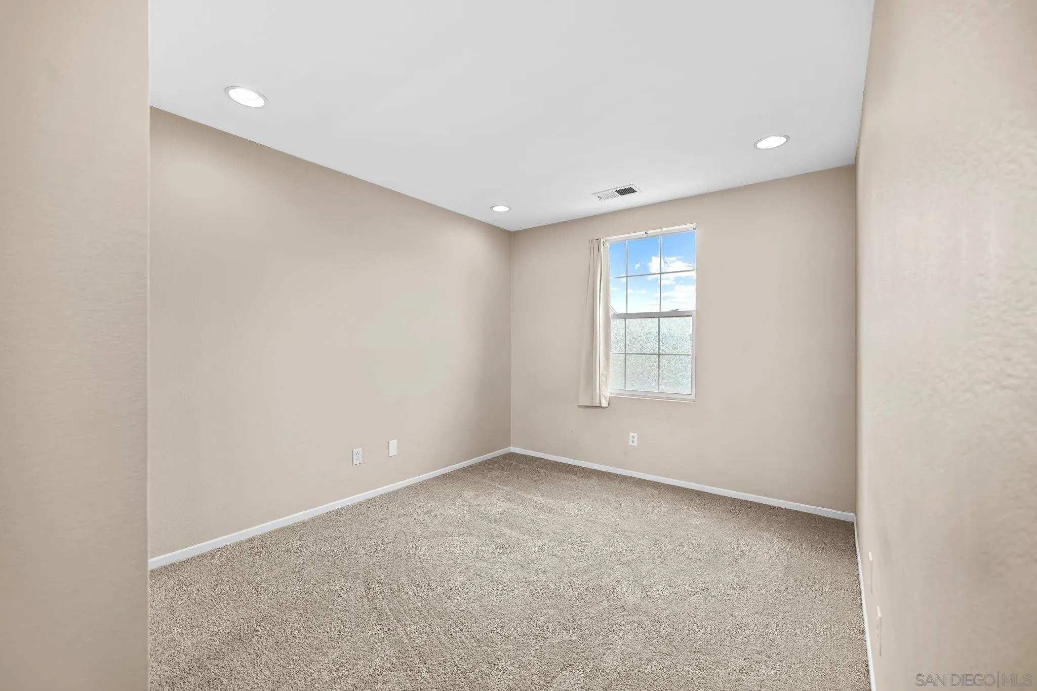 https://cdn.realtyfeed.com/cdn/127/260010754/547e55bbc759b0119eaaac8bdf2b59dc.webp