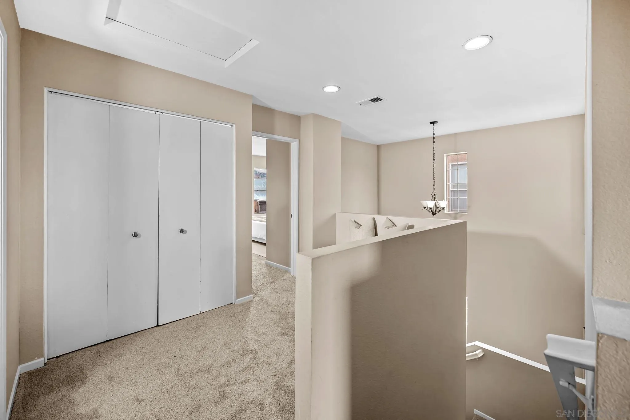 https://cdn.realtyfeed.com/cdn/127/260010754/6f2d85b4c607ae94f2ec275b28c3d5b4.webp