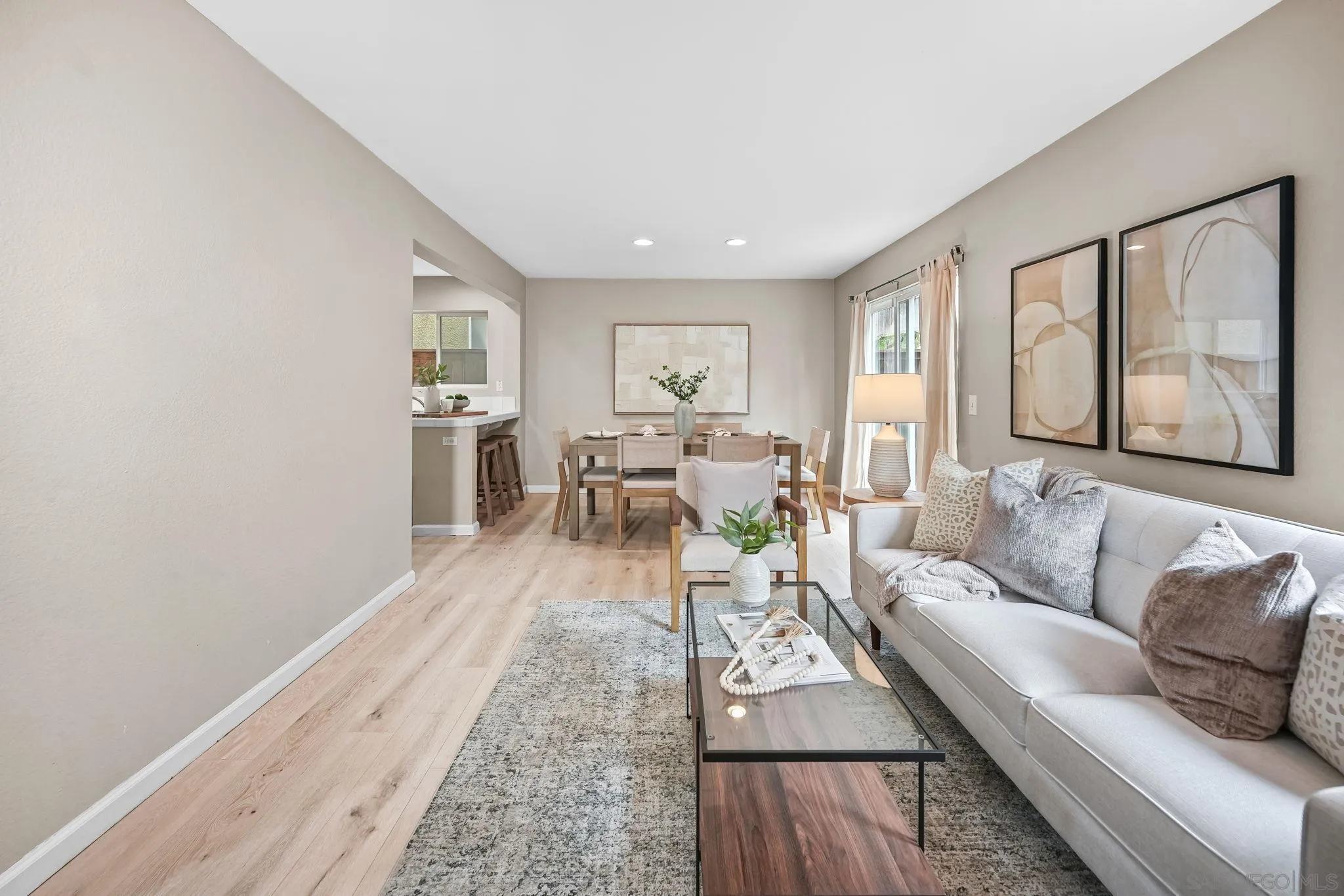 https://cdn.realtyfeed.com/cdn/127/260010754/b9f196027b7f9f3d452d26fcab4ffb6e.webp