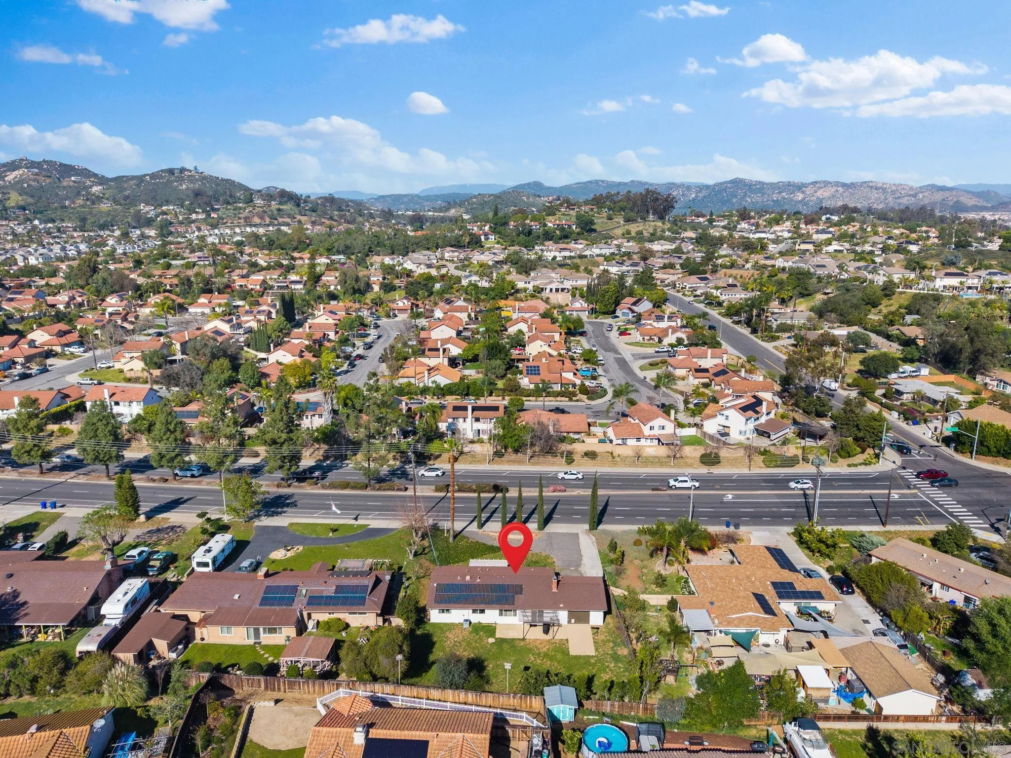https://cdn.realtyfeed.com/cdn/127/260010761/2caa5b54cc41e1d68f68f82c6ebae0ba.webp