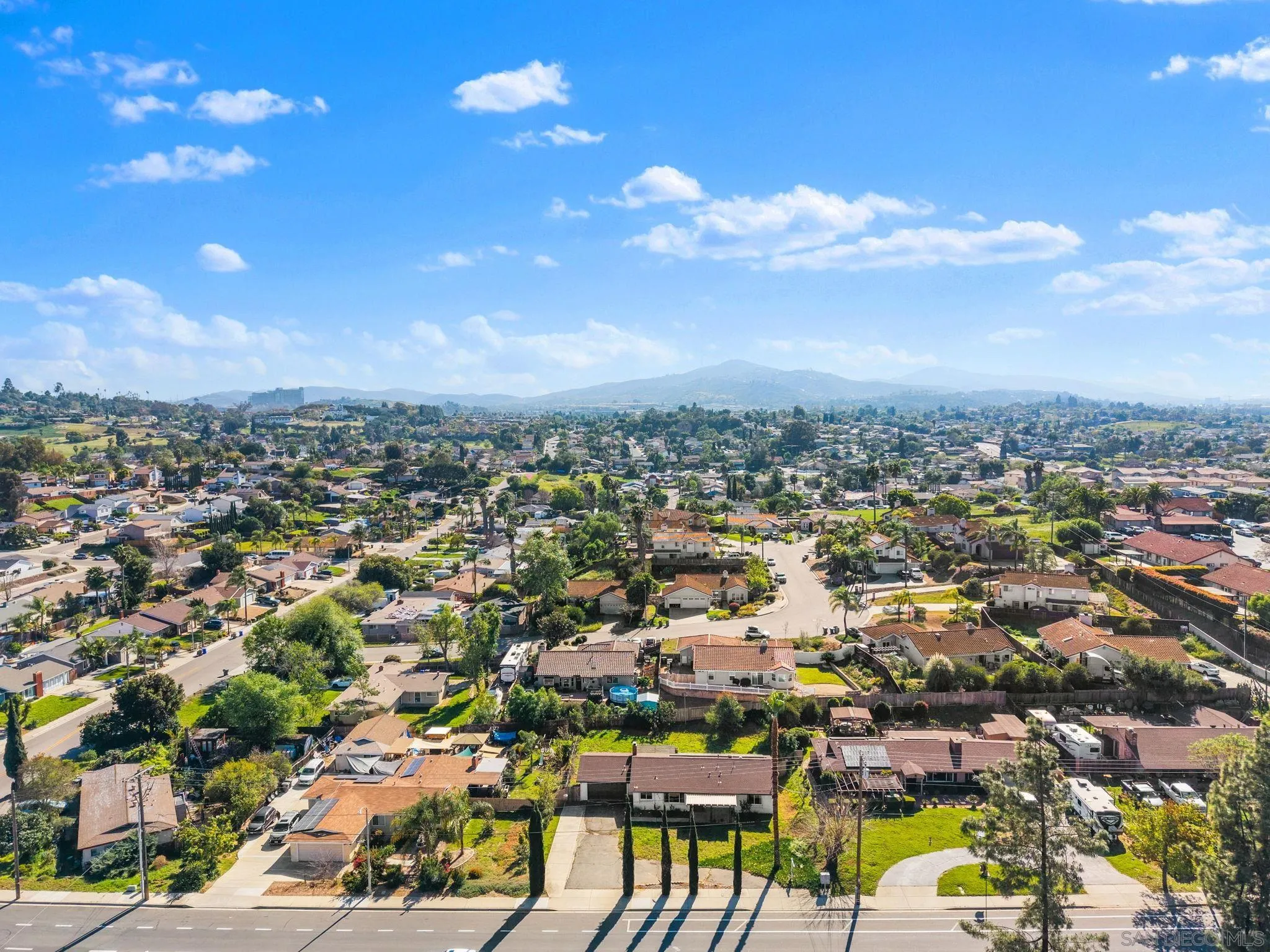 https://cdn.realtyfeed.com/cdn/127/260010761/8bcb9d68b9ec992a627c54b9cc6154cf.webp