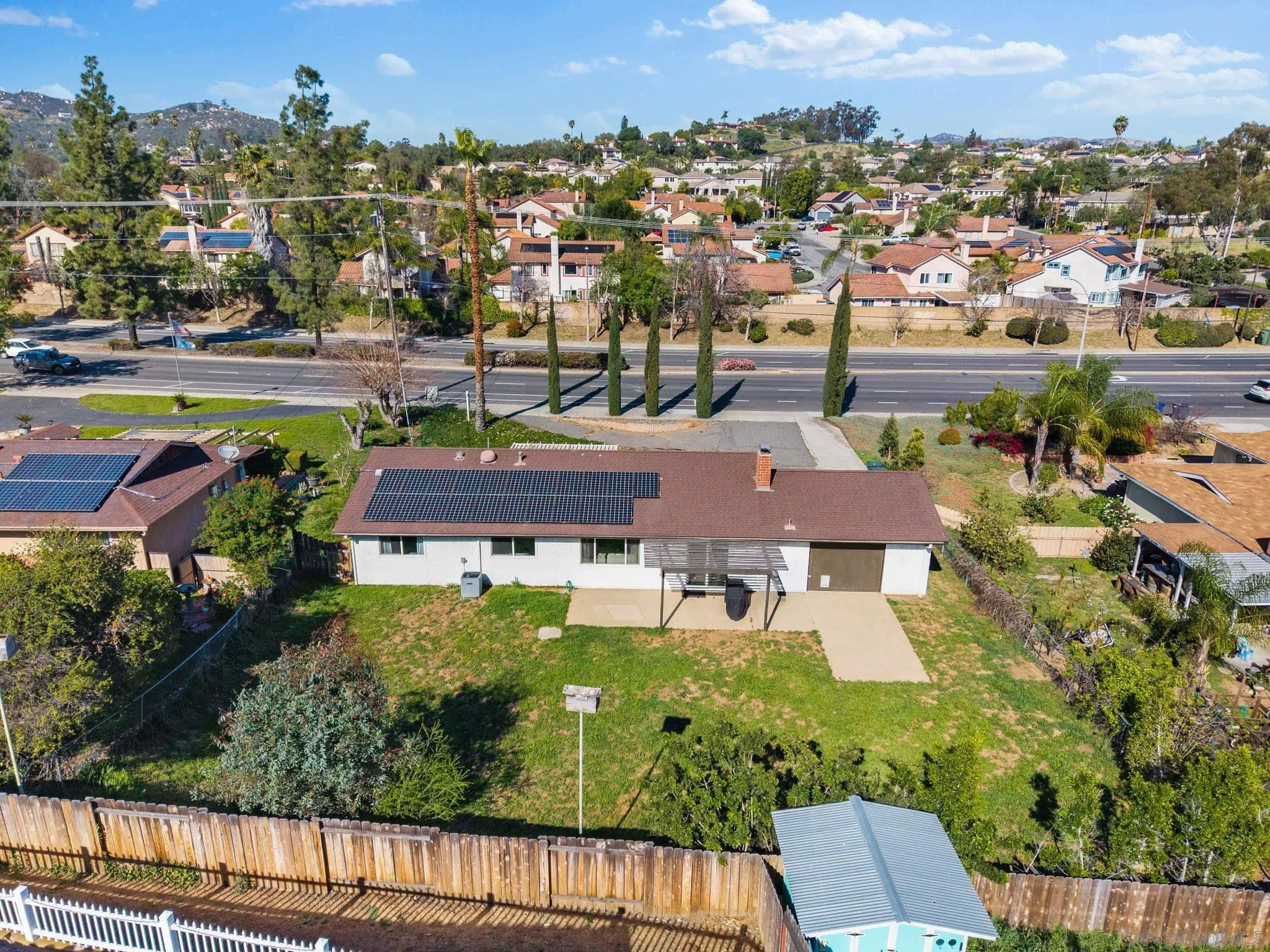 https://cdn.realtyfeed.com/cdn/127/260010761/accb53c4cc65eb991185194cc6ebcd7b.webp