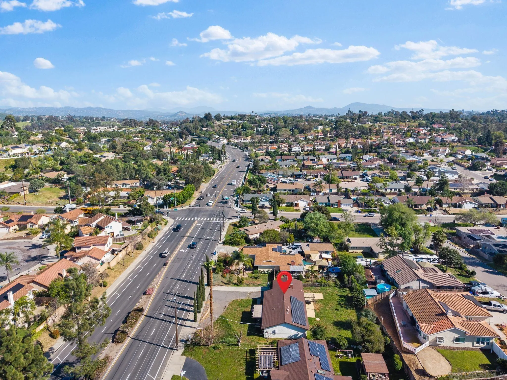 https://cdn.realtyfeed.com/cdn/127/260010761/acf06d6ffb53ccadd1db8b12fa12bc12.webp