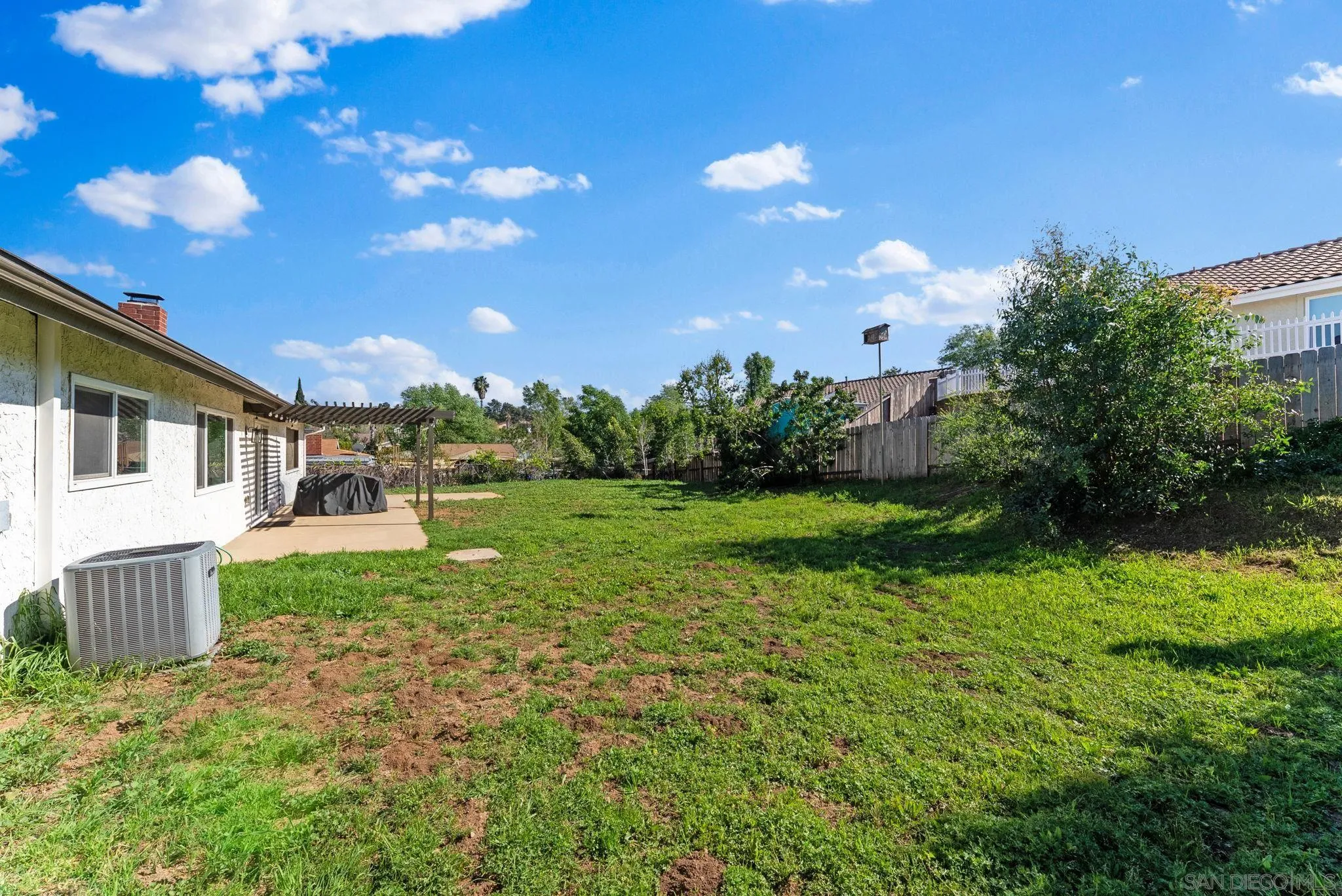https://cdn.realtyfeed.com/cdn/127/260010761/bae2570da5526316e241e4081bba9382.webp