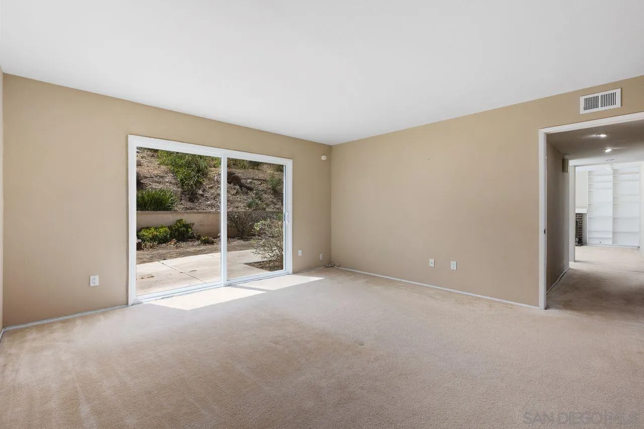 https://cdn.realtyfeed.com/cdn/127/260010763/074e7afa7c42b35febbbf35a89f4d148.webp