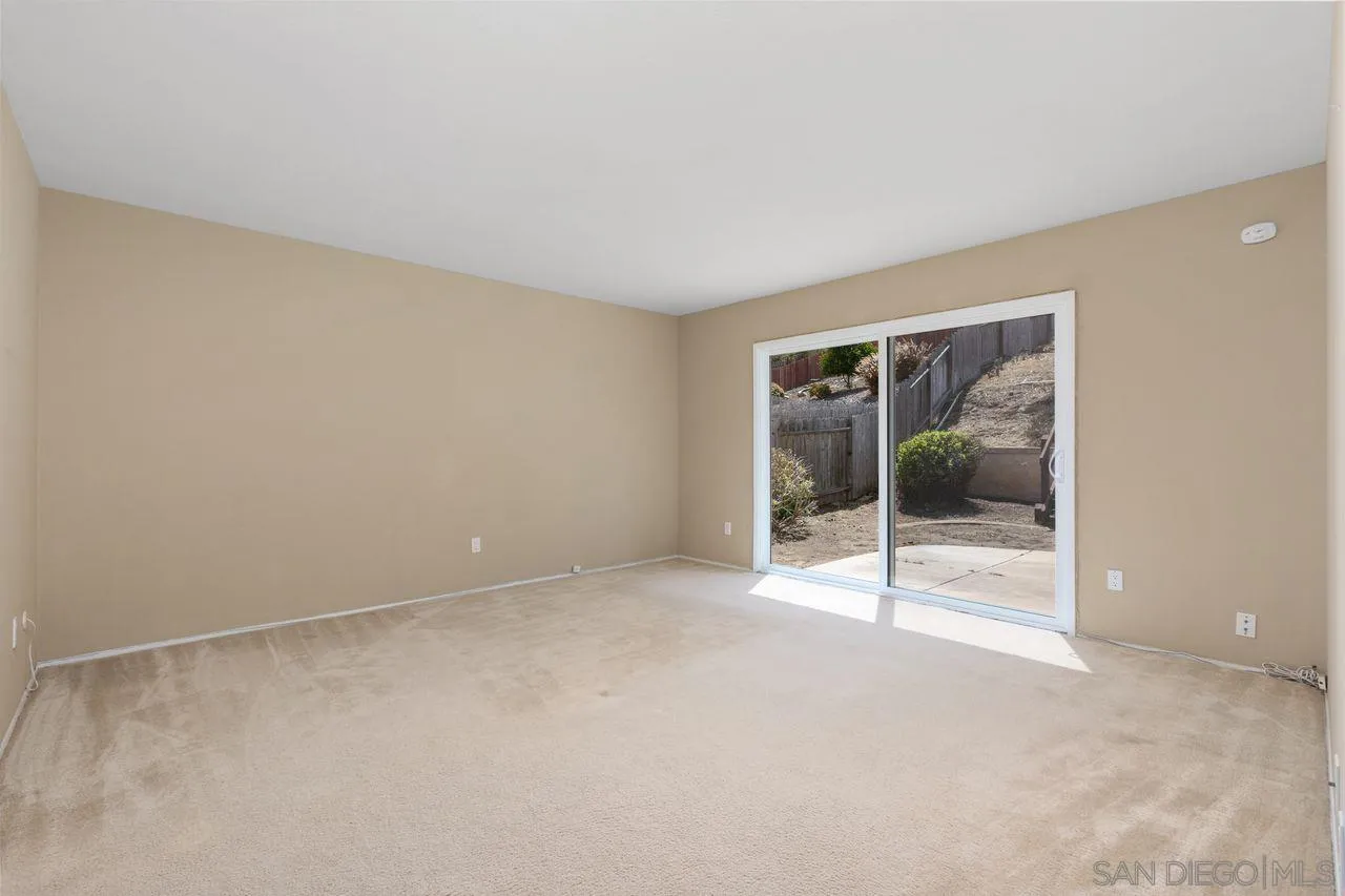 https://cdn.realtyfeed.com/cdn/127/260010763/21a837c4140cc5702408364e78218f64.webp