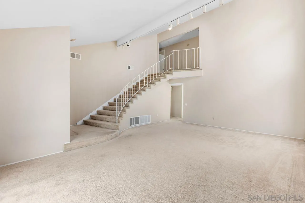 https://cdn.realtyfeed.com/cdn/127/260010763/260410dcd38ad8d7bb7240a516cf68ea.webp