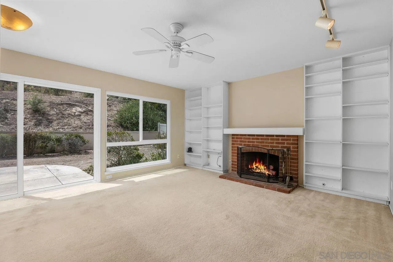 https://cdn.realtyfeed.com/cdn/127/260010763/2ea68a051a0ed00cd97ebafc9aa021eb.webp