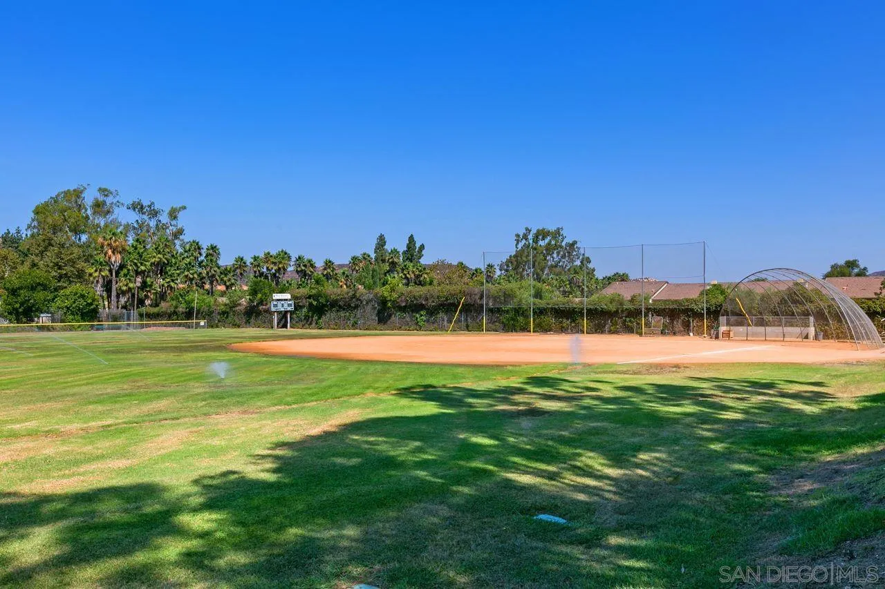 https://cdn.realtyfeed.com/cdn/127/260010763/4ed5d39bd7c7f03fc34df6e203ce7016.webp