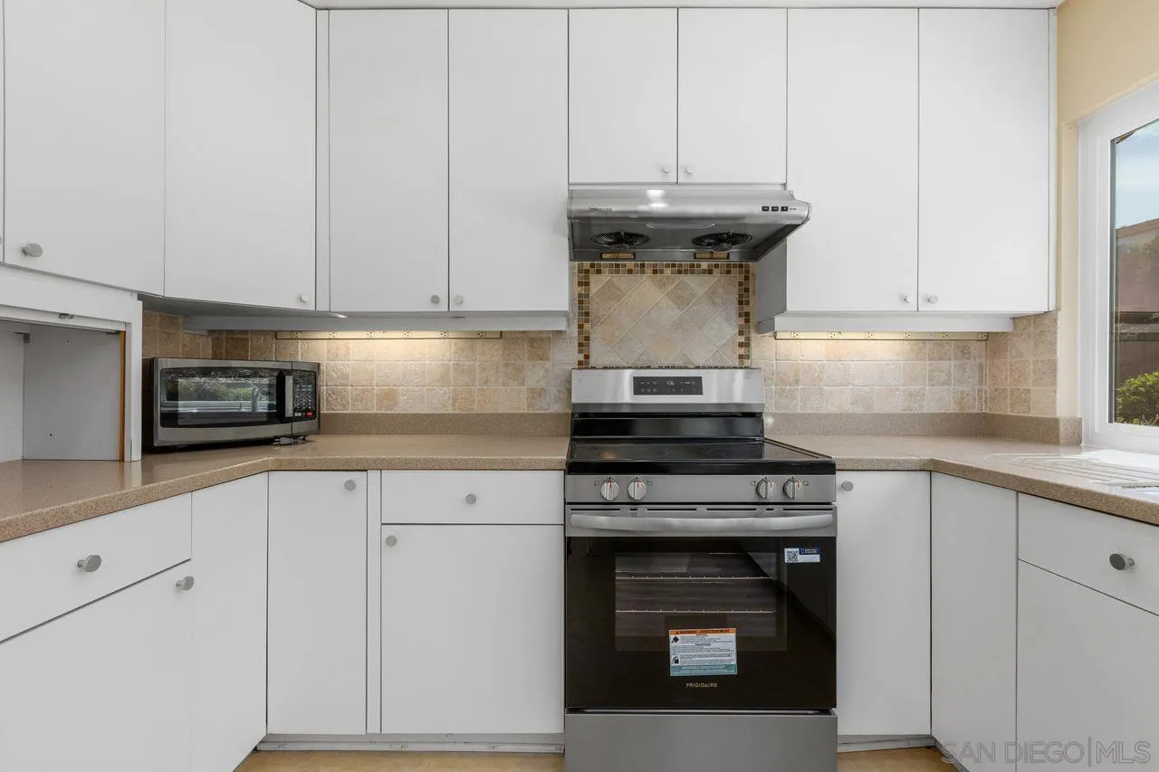 https://cdn.realtyfeed.com/cdn/127/260010763/c12a4d6c45a1ee7cf7bc29a873c577b1.webp
