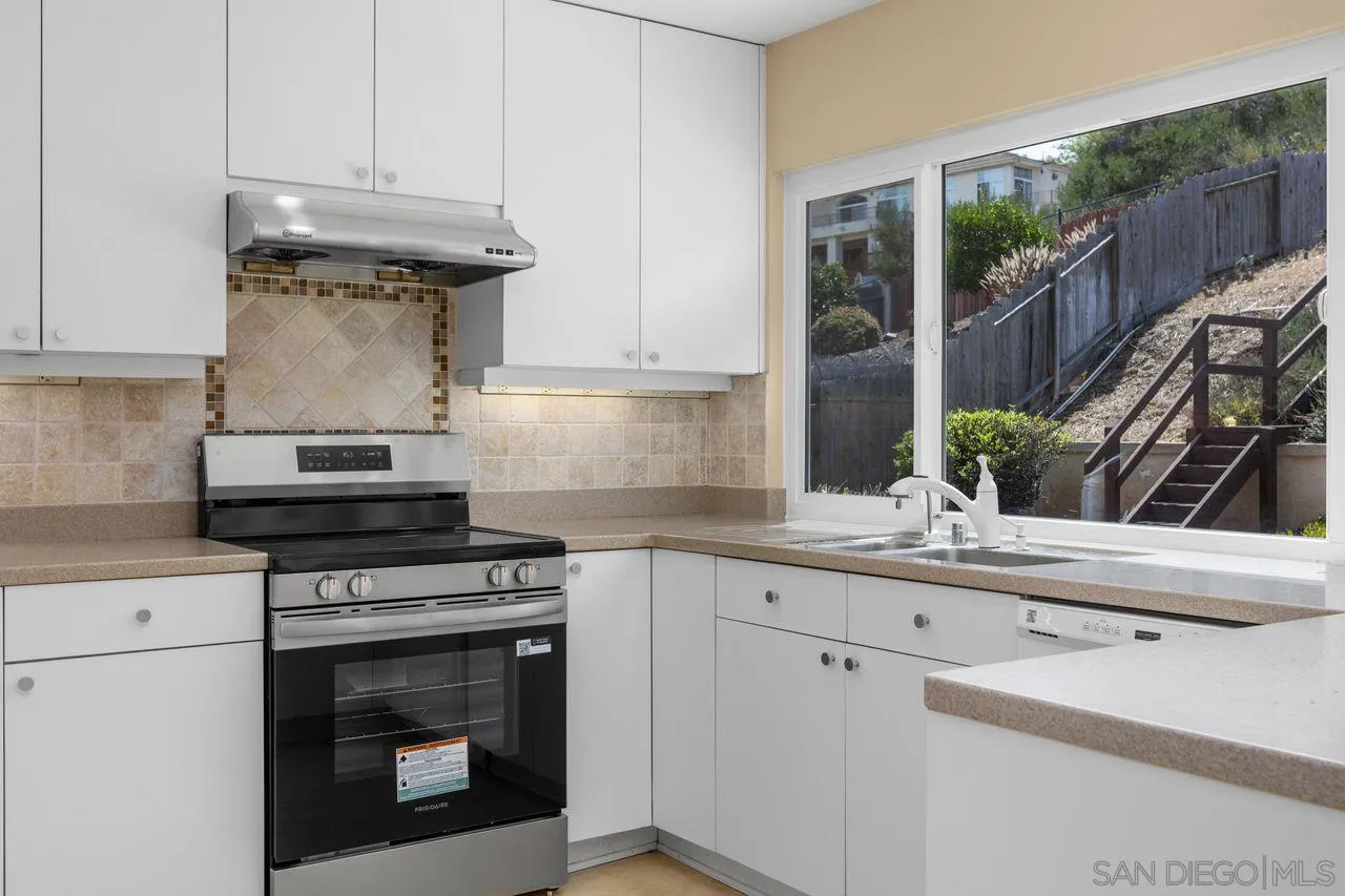 https://cdn.realtyfeed.com/cdn/127/260010763/de0db938c431b771a137d02d60b4aaa5.webp