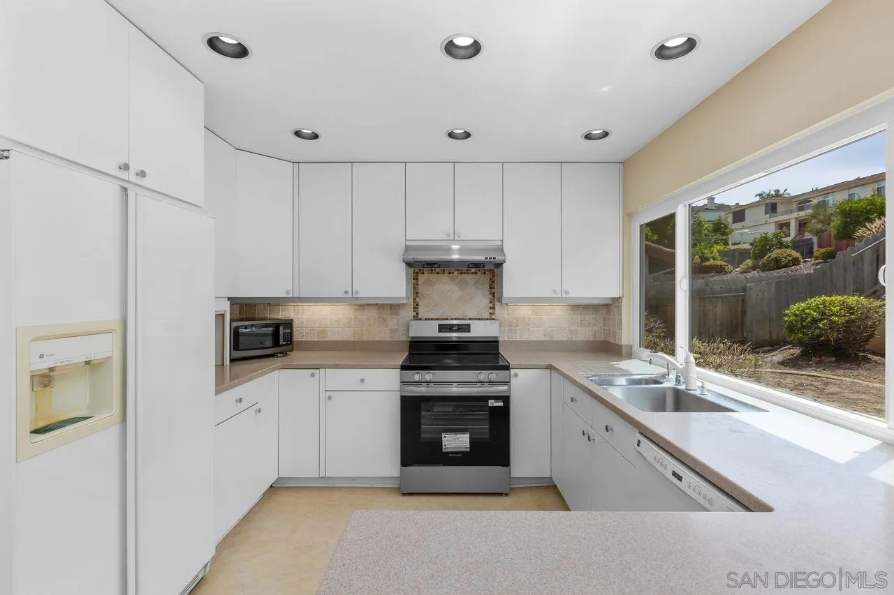 https://cdn.realtyfeed.com/cdn/127/260010763/ee9add419fac018246a70945f5b67462.webp