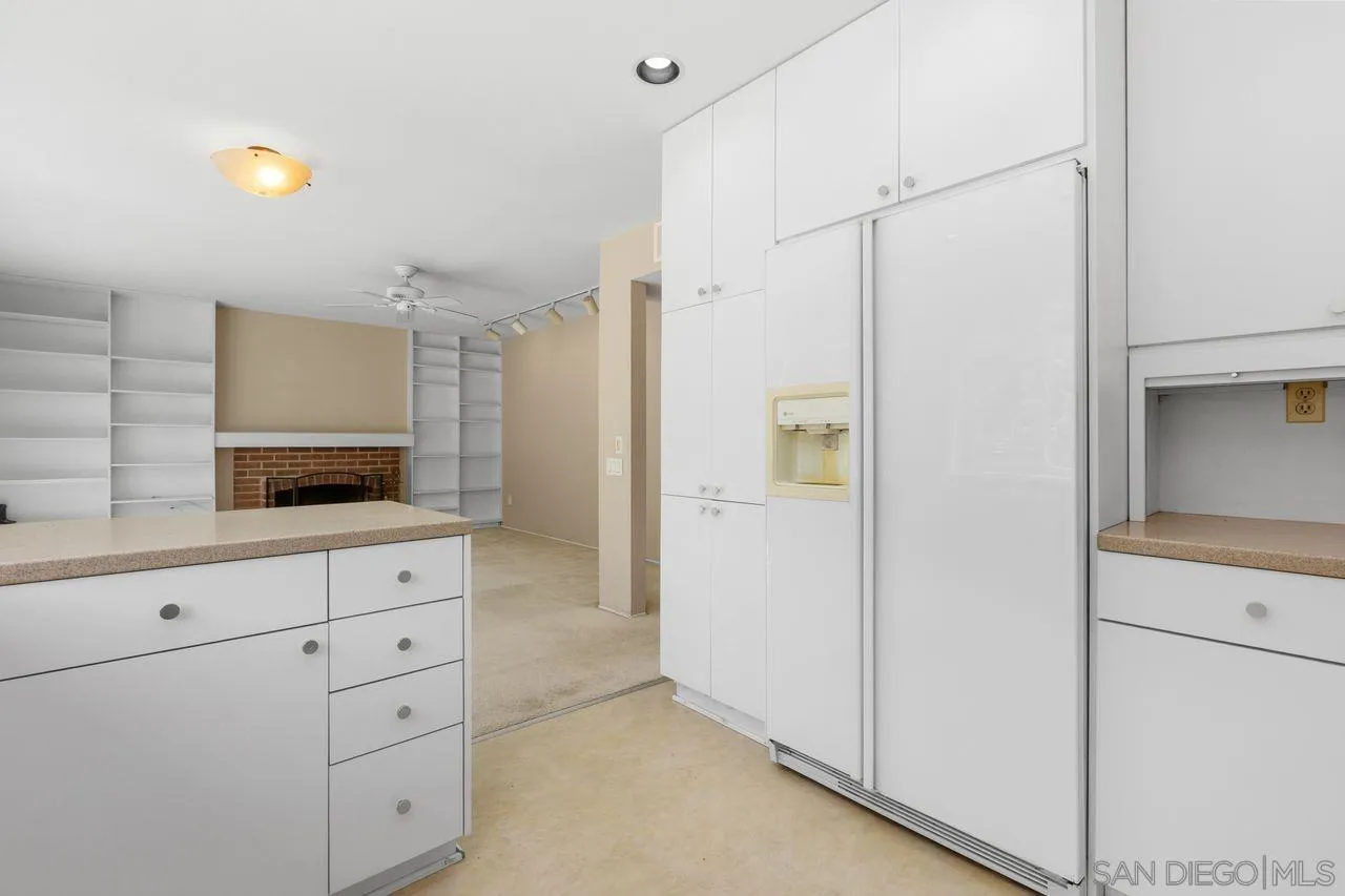 https://cdn.realtyfeed.com/cdn/127/260010763/f1f6ee1bf6e4a0c3c367ccf0db2818ea.webp
