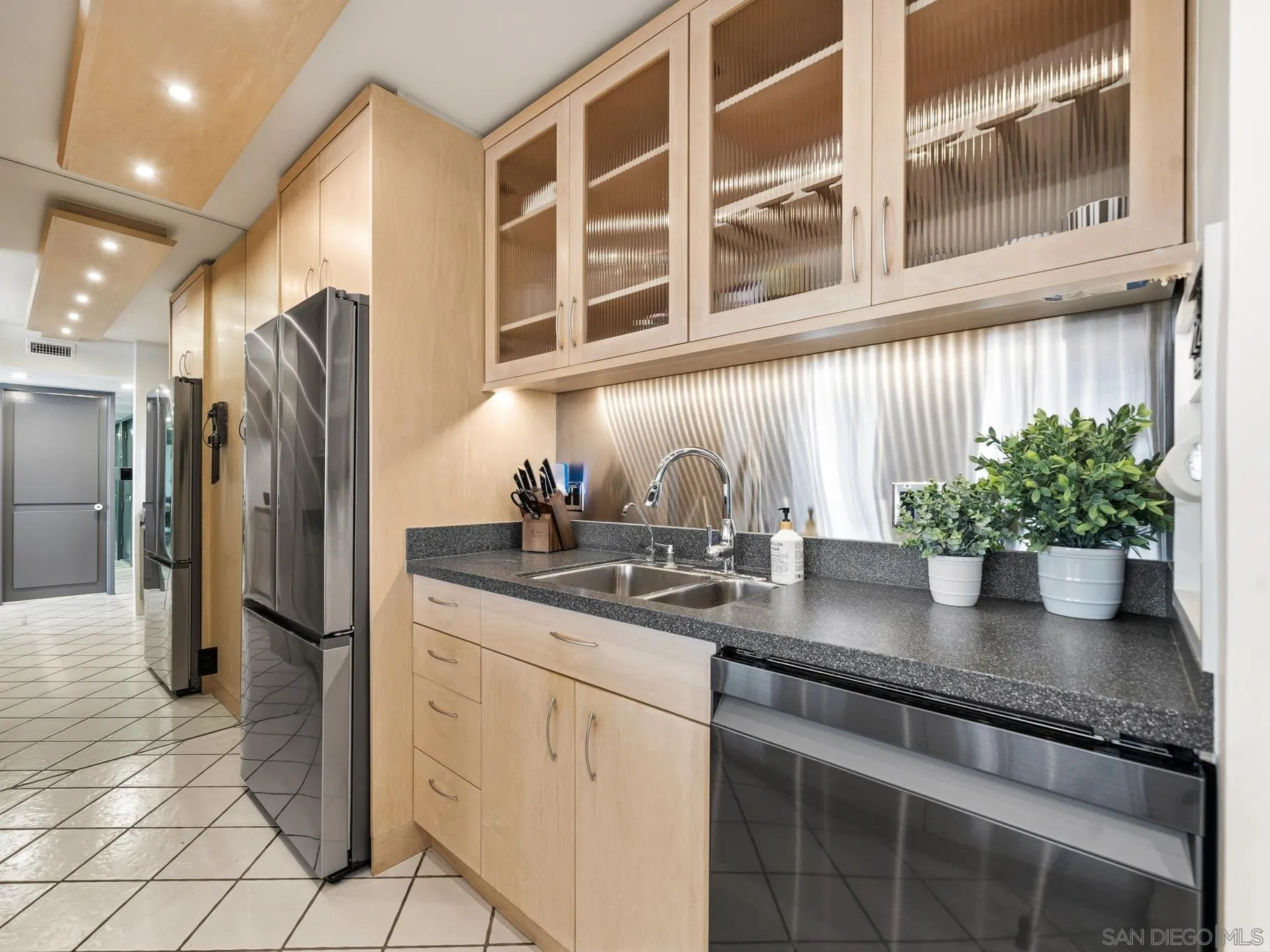 https://cdn.realtyfeed.com/cdn/127/260010775/8731ca8c5f56e48bb6320e1b50ad70db.webp