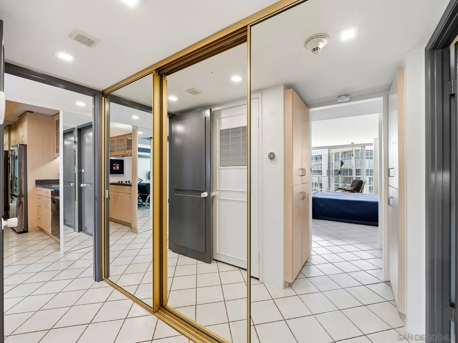 https://cdn.realtyfeed.com/cdn/127/260010775/a3742b3b2c35a5846bf2ea4ad3f0093e.webp