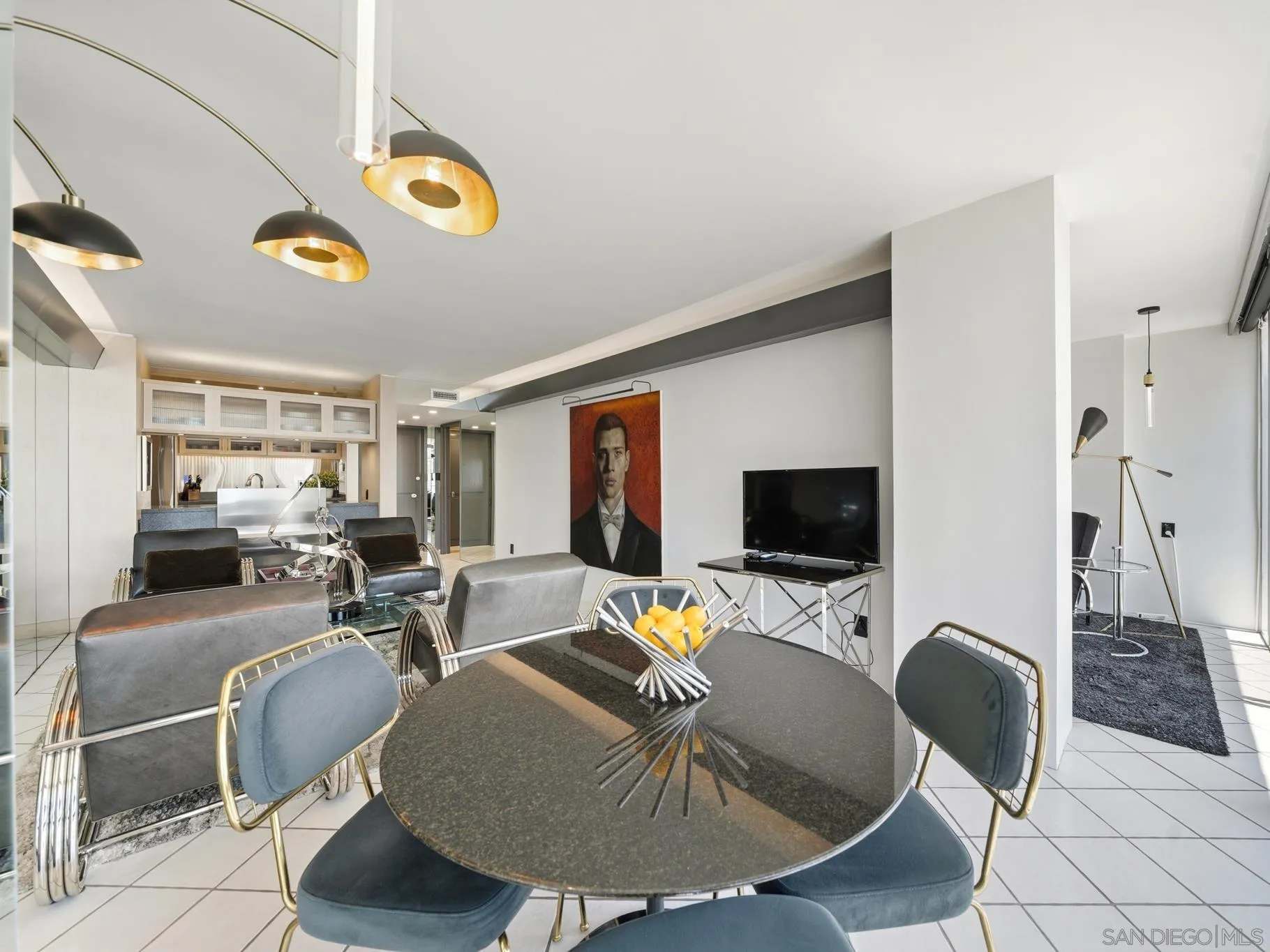 https://cdn.realtyfeed.com/cdn/127/260010775/c305d9a82694de736196e7af69770771.webp