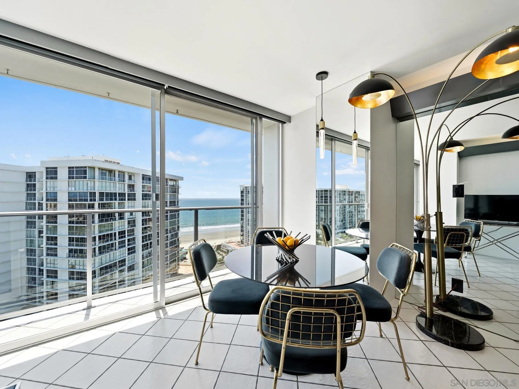 https://cdn.realtyfeed.com/cdn/127/260010775/dacf8c5476ae255b7adbb433acb1a743.webp