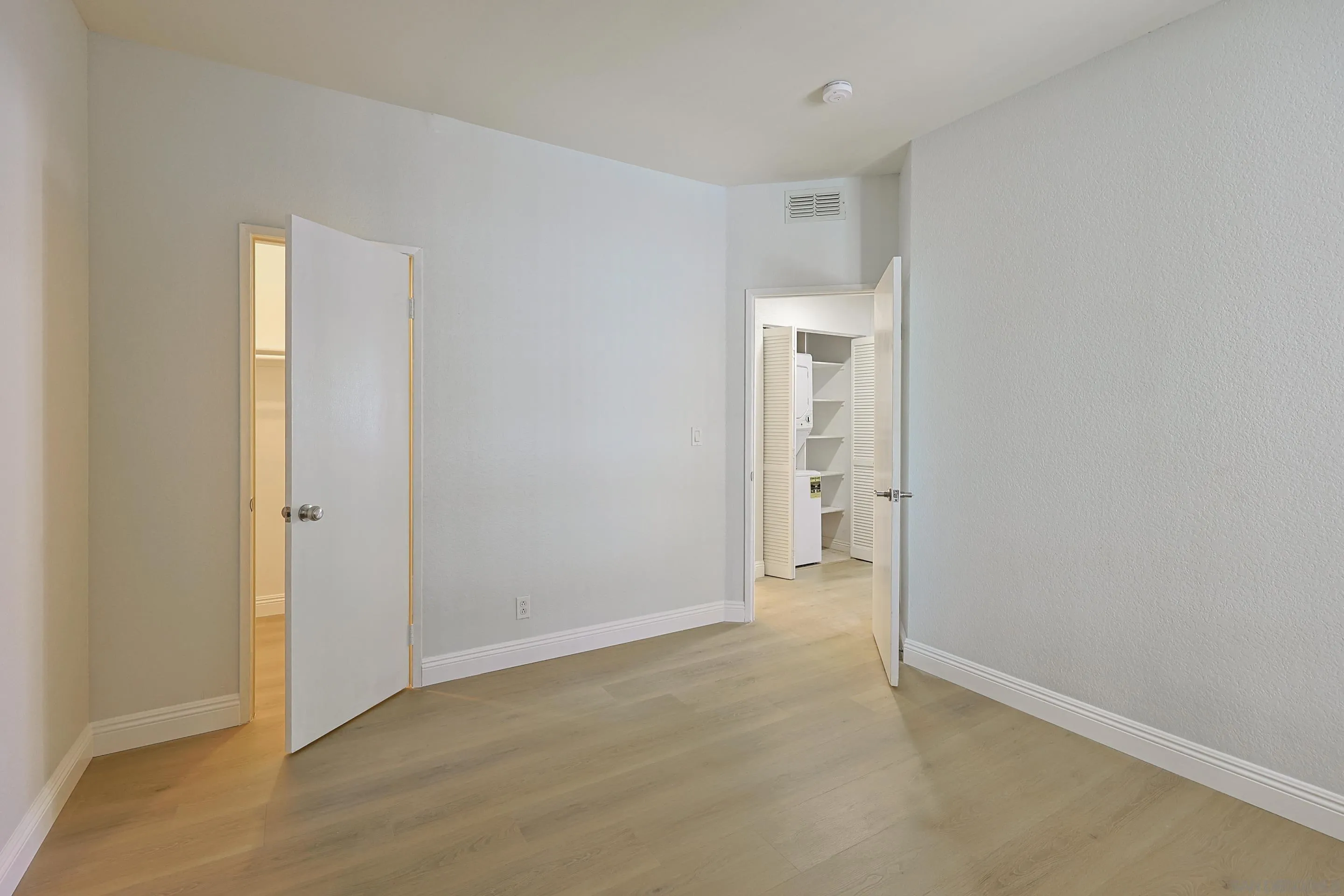 https://cdn.realtyfeed.com/cdn/127/260010777/34fa661083565db6e2bb2cc05e34e02c.webp