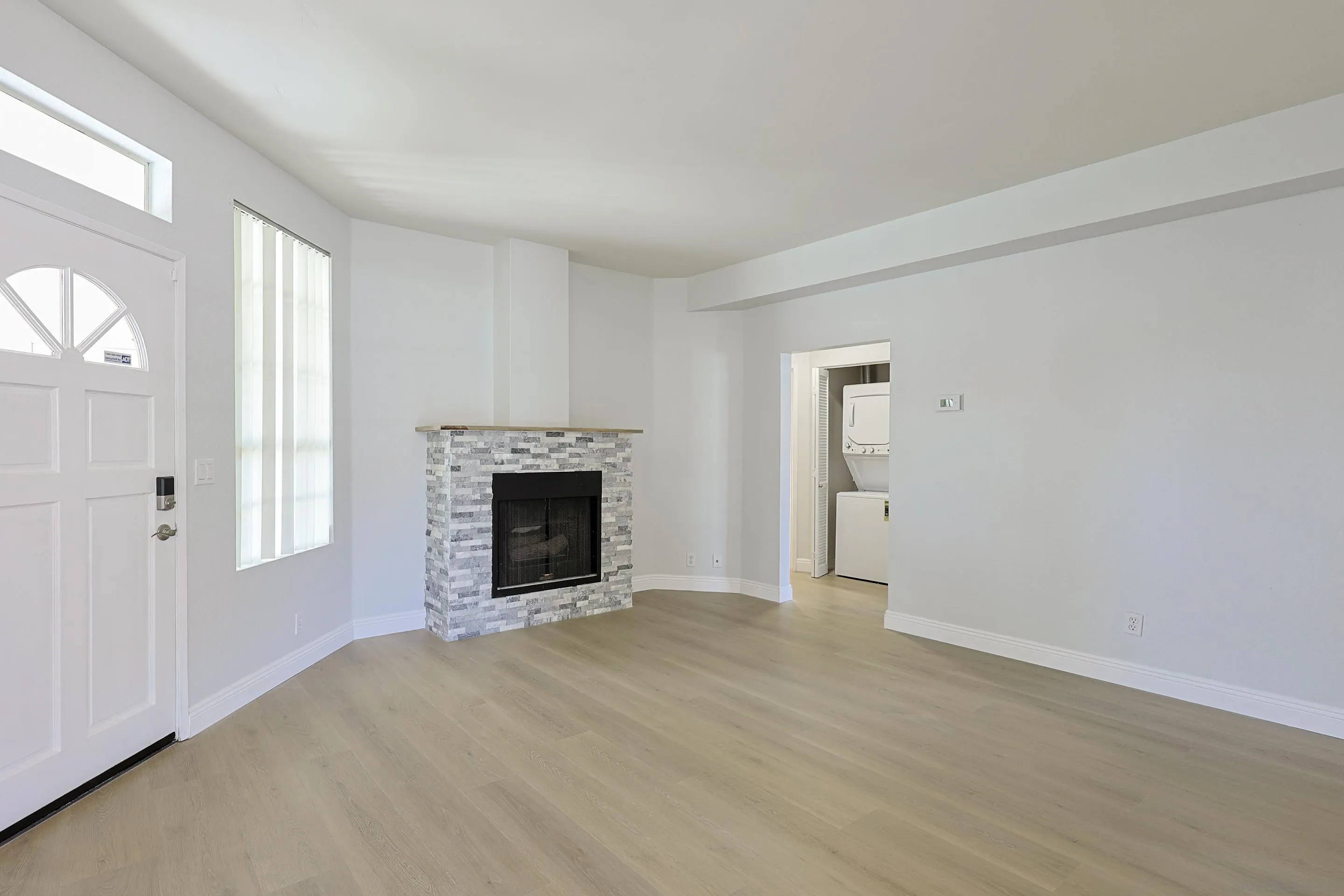 https://cdn.realtyfeed.com/cdn/127/260010777/b750ec04838616eb0f6f6bf73bcc8da5.webp