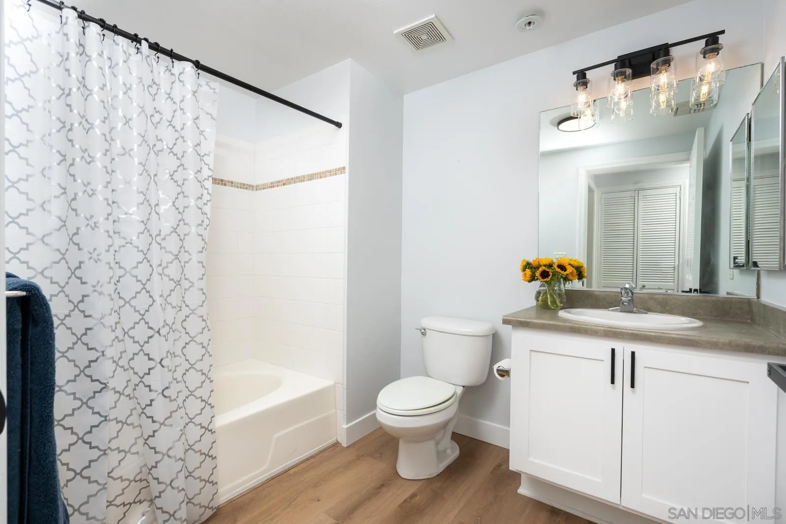 Photo #8: 260010780 Listing: Photo #8