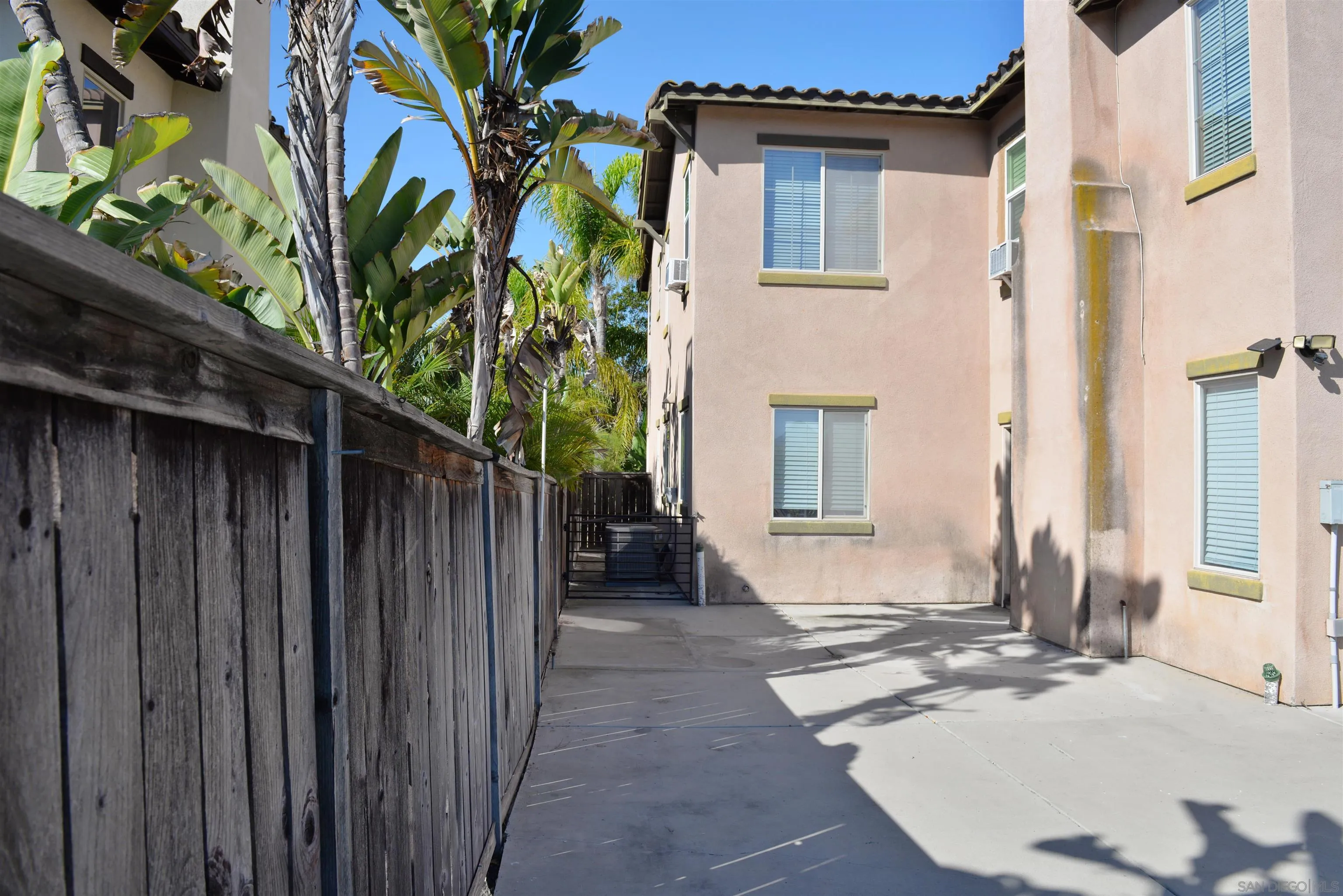 https://cdn.realtyfeed.com/cdn/127/260010787/0e28bde3b562e81d67a81719171ffdbd.webp