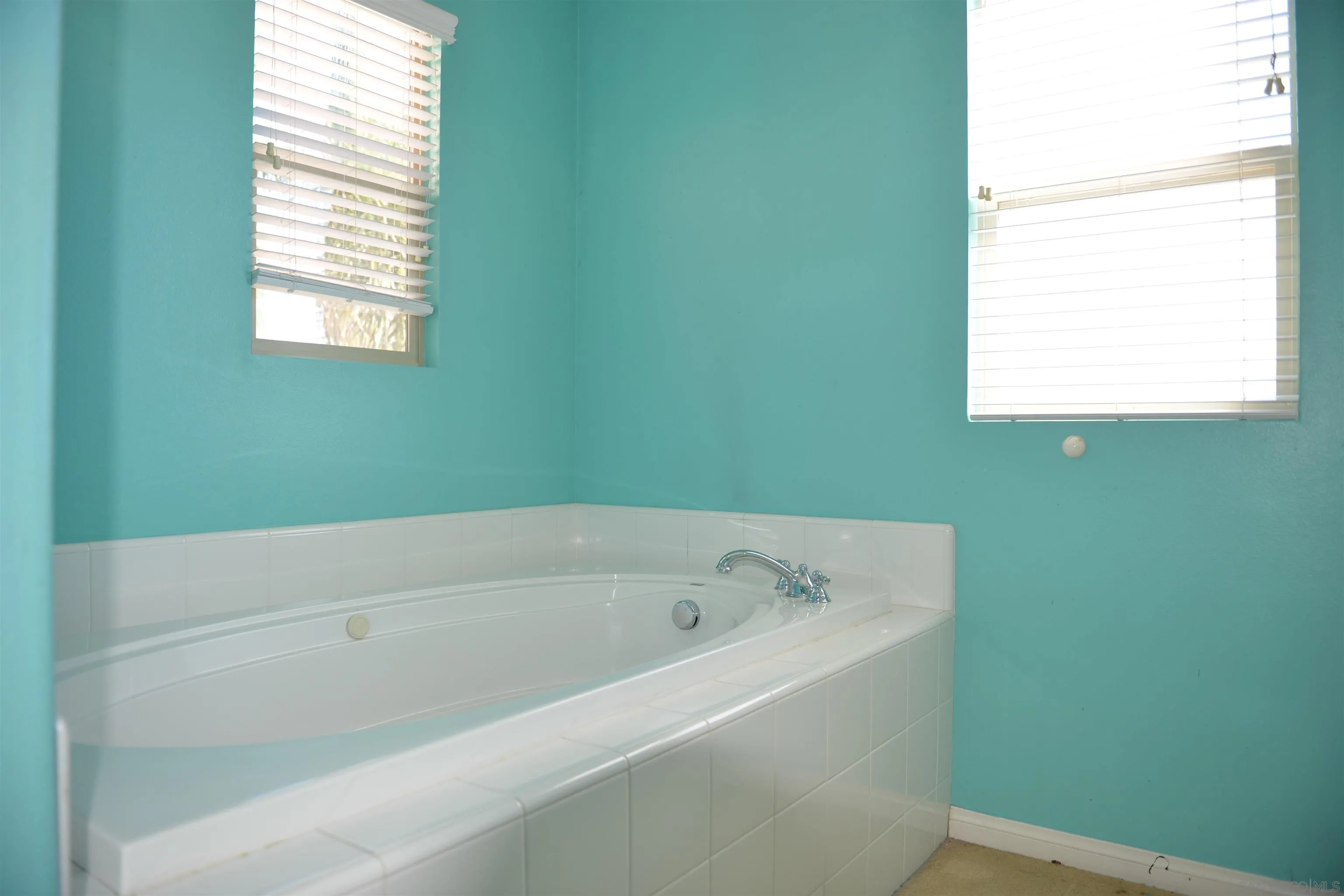https://cdn.realtyfeed.com/cdn/127/260010787/271d82692c0de0ad69148cb253e6d9c8.webp