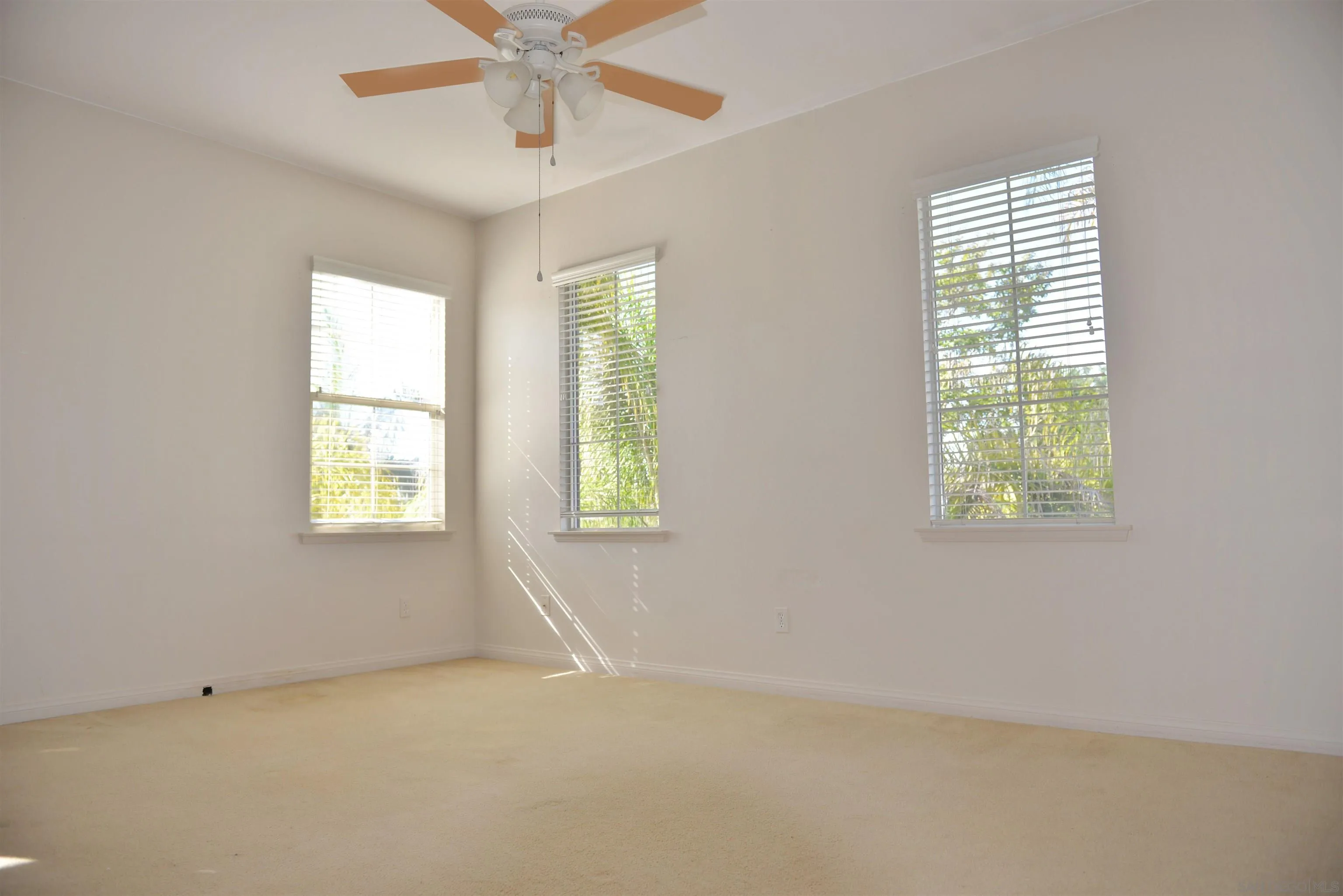 https://cdn.realtyfeed.com/cdn/127/260010787/56730931071c4a4719a906dfb67e9abb.webp