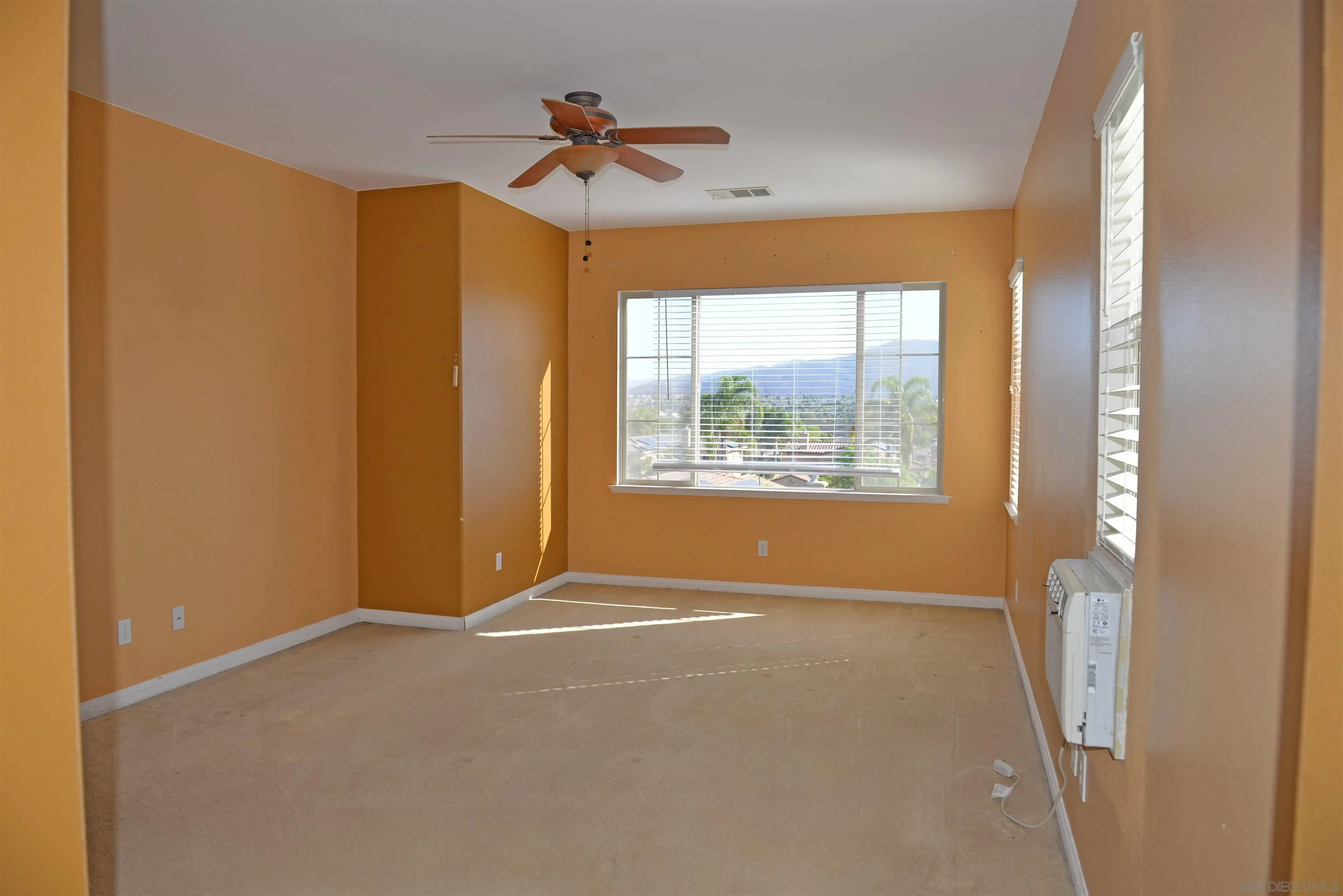 https://cdn.realtyfeed.com/cdn/127/260010787/a09c27f58db711caa8b5095de754c5f6.webp
