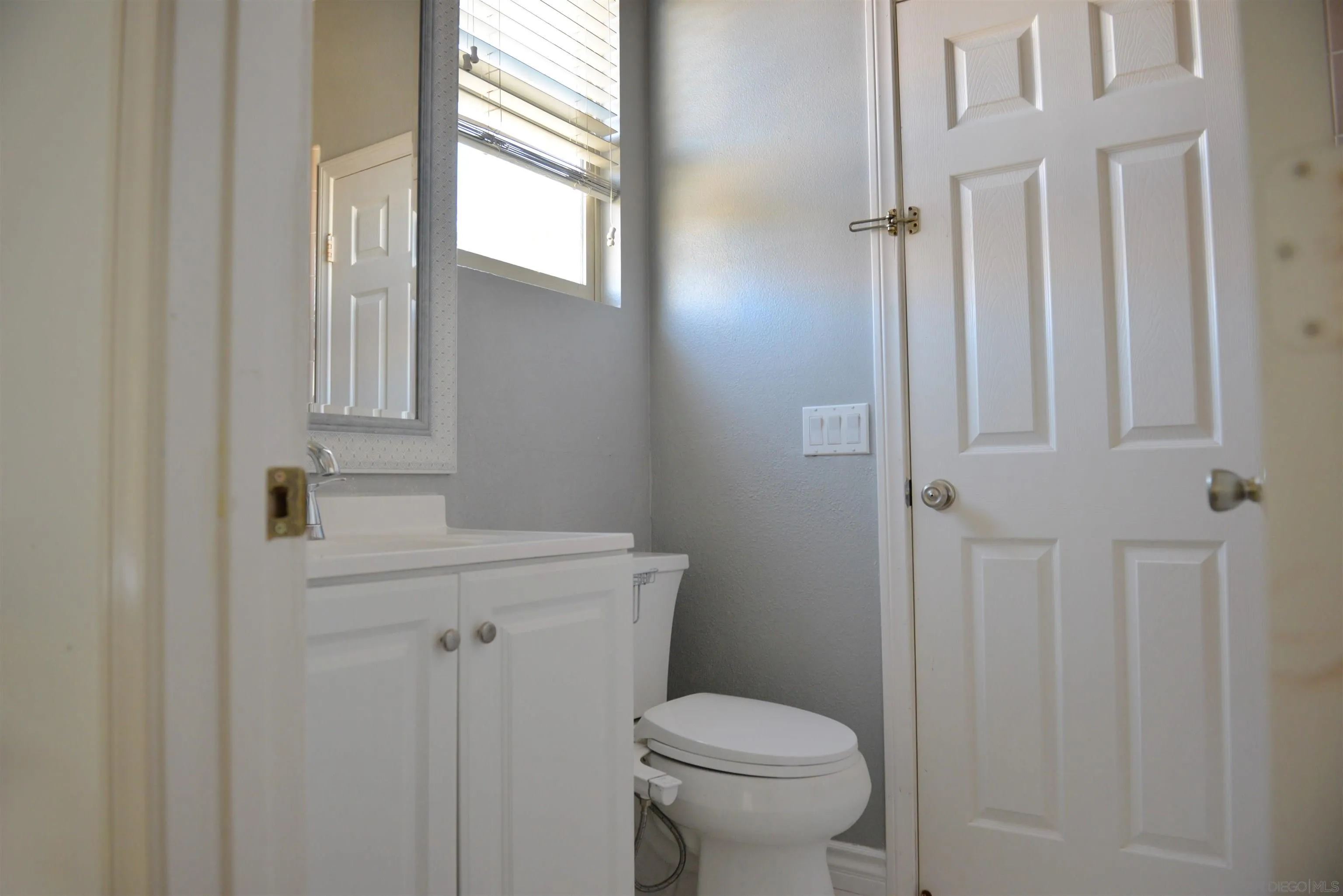 https://cdn.realtyfeed.com/cdn/127/260010787/edd7d560781a0c7ce1582a16db8e0624.webp