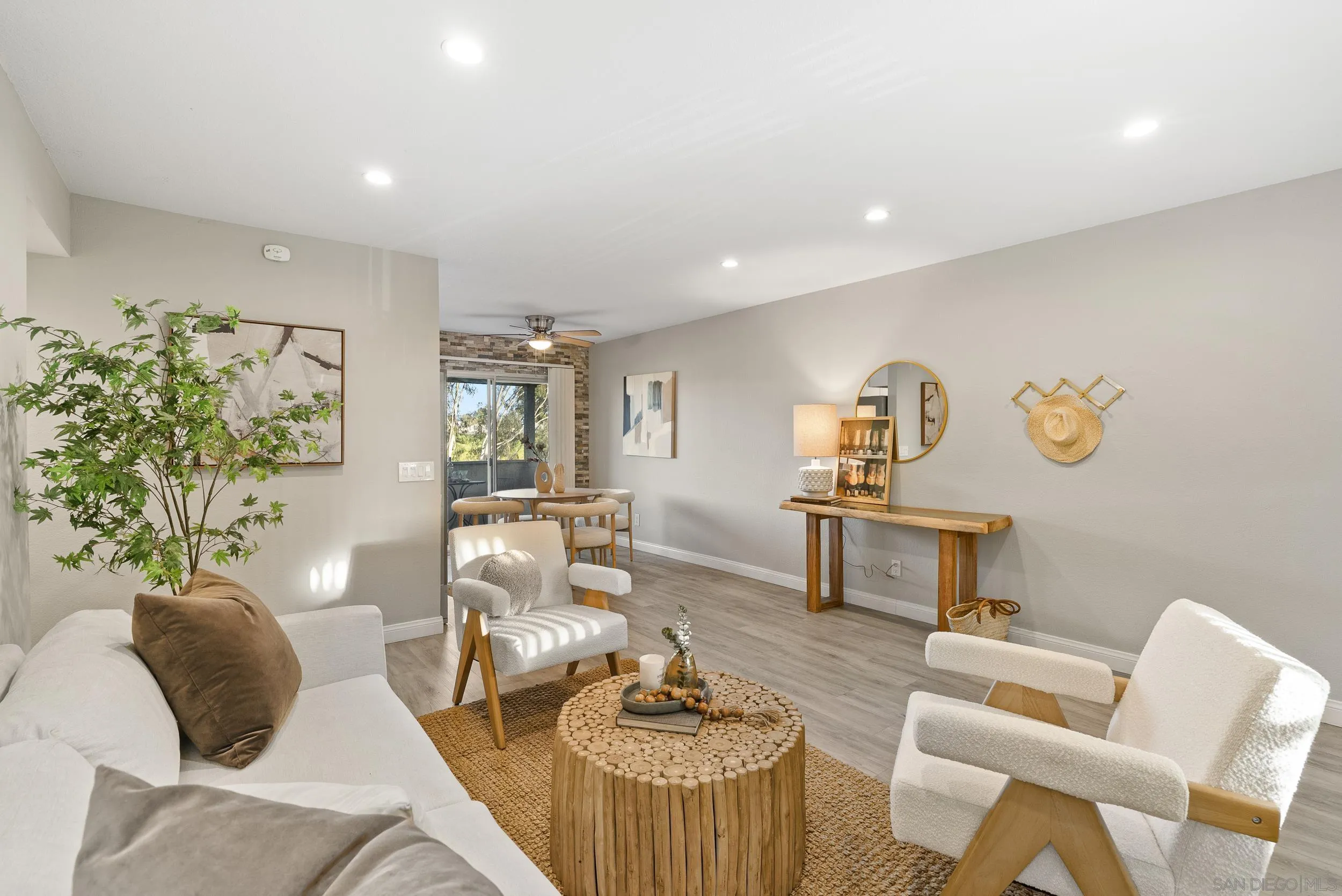 522 Calle Montecito UNIT 114, Oceanside, CA, 92057