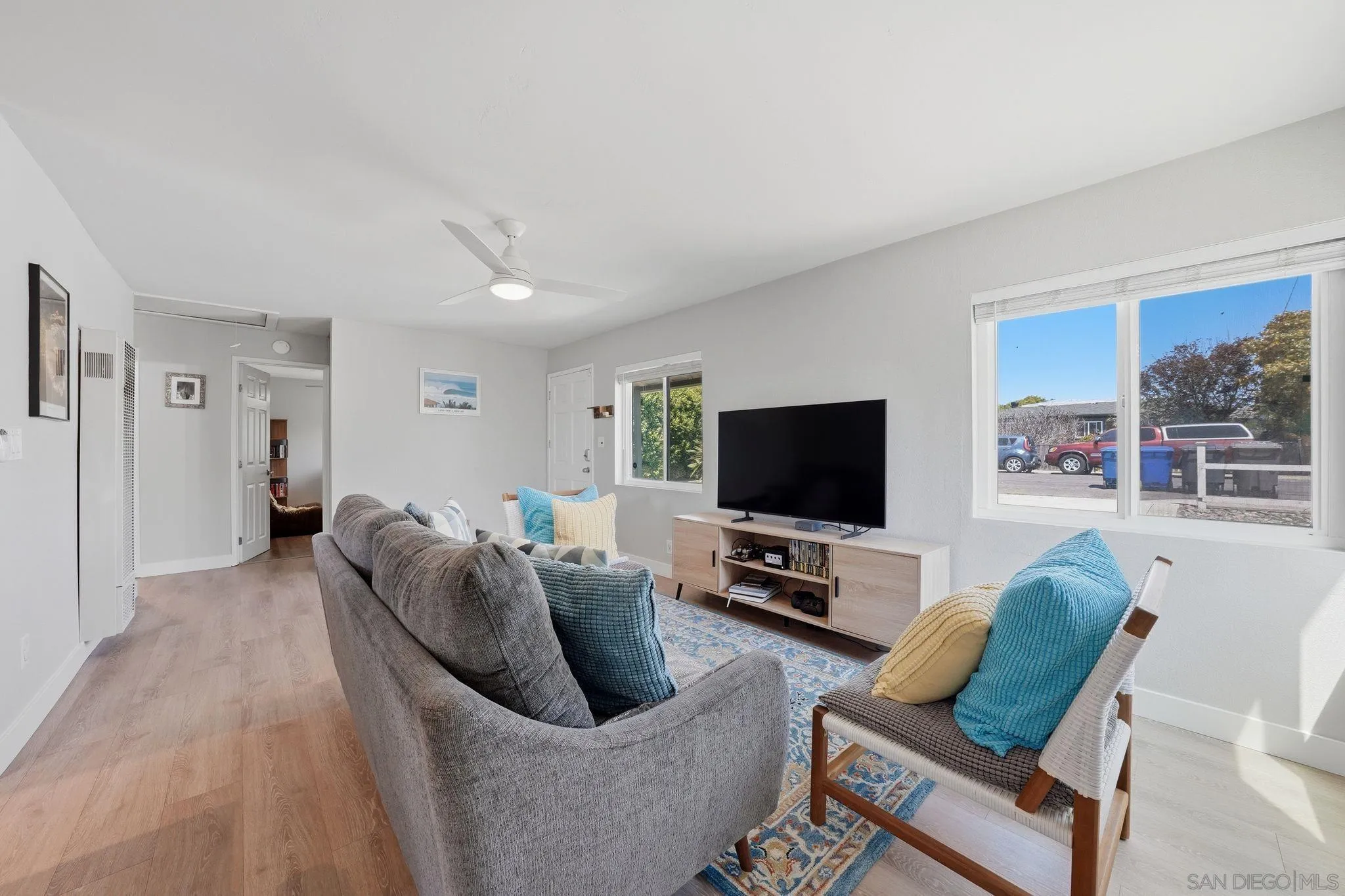 https://cdn.realtyfeed.com/cdn/127/260010791/17df9bfb2745e86e684b926267ccbf84.webp