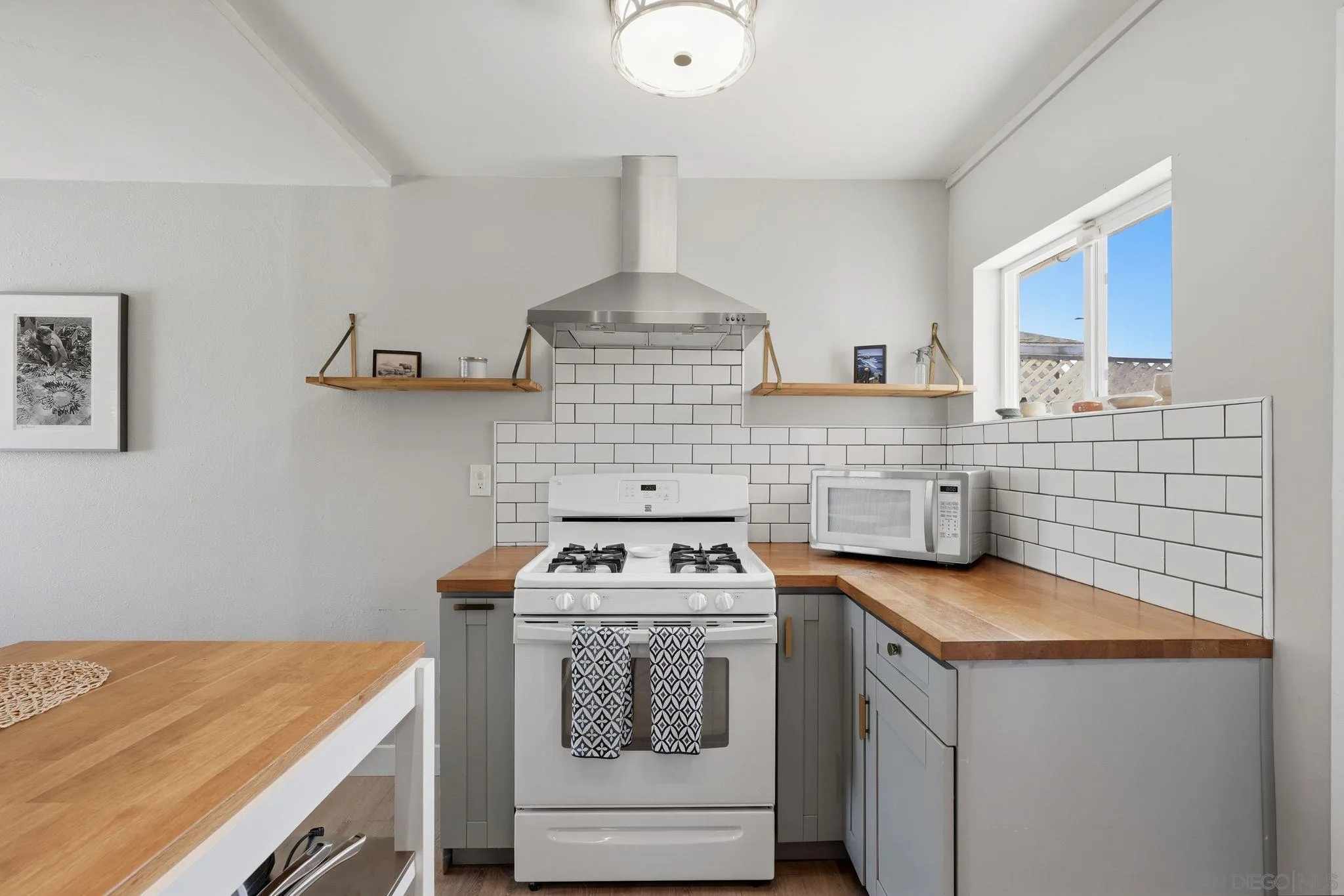 https://cdn.realtyfeed.com/cdn/127/260010791/4dda28758c394731bbf17d1f712e597b.webp