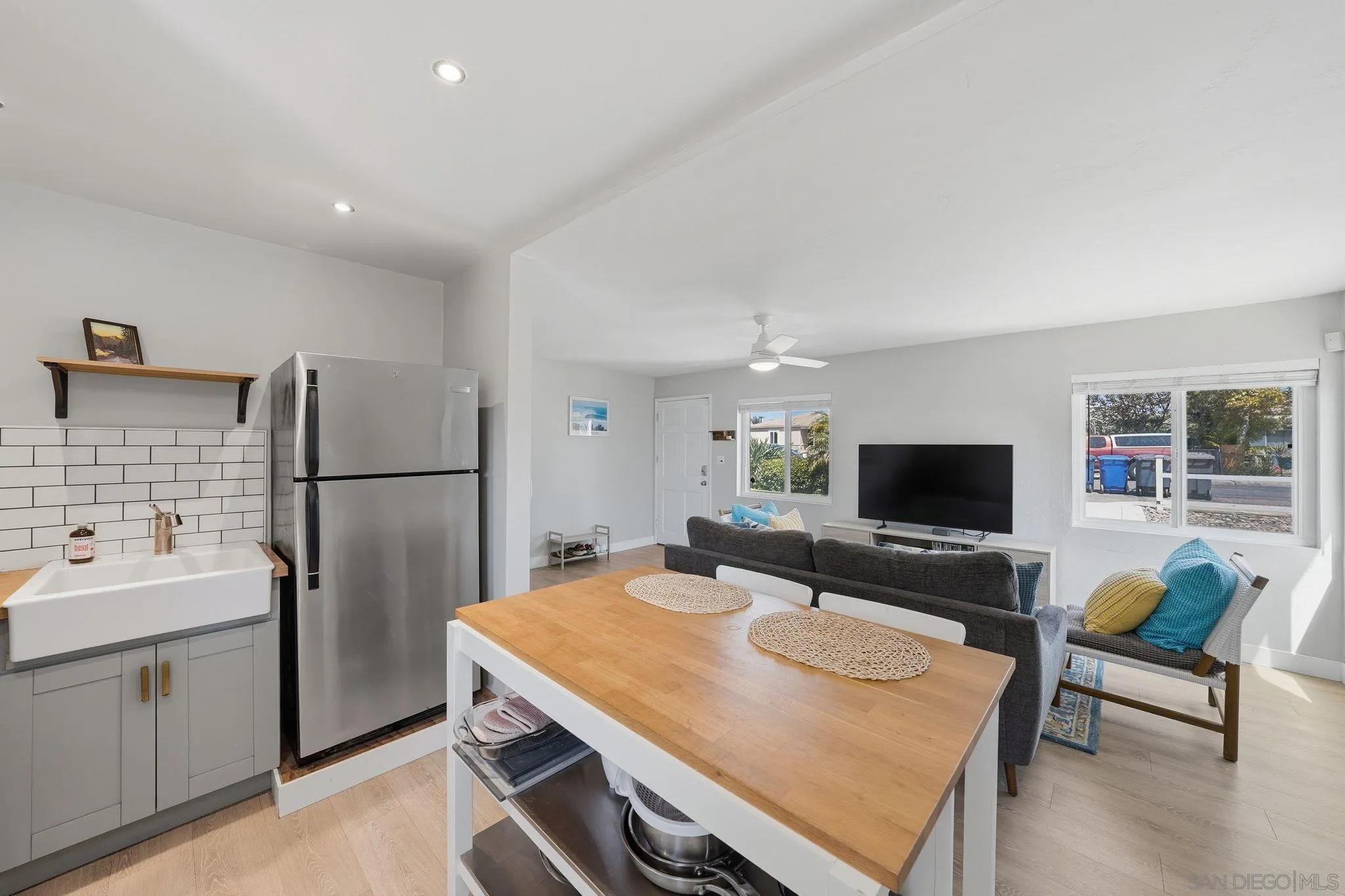 https://cdn.realtyfeed.com/cdn/127/260010791/589cc268e5ec48df21446c61df2ff587.webp