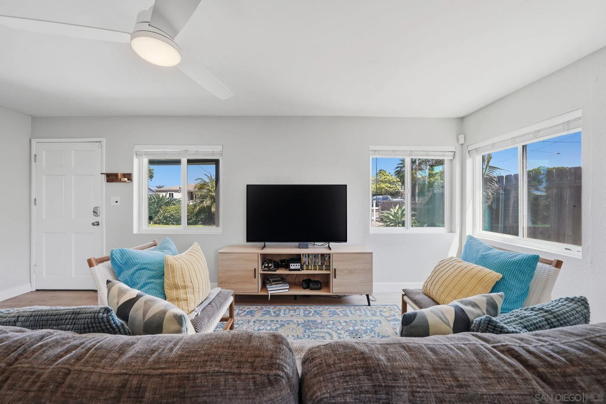 https://cdn.realtyfeed.com/cdn/127/260010791/914b2a5721be8e73a6a359af568781b0.webp
