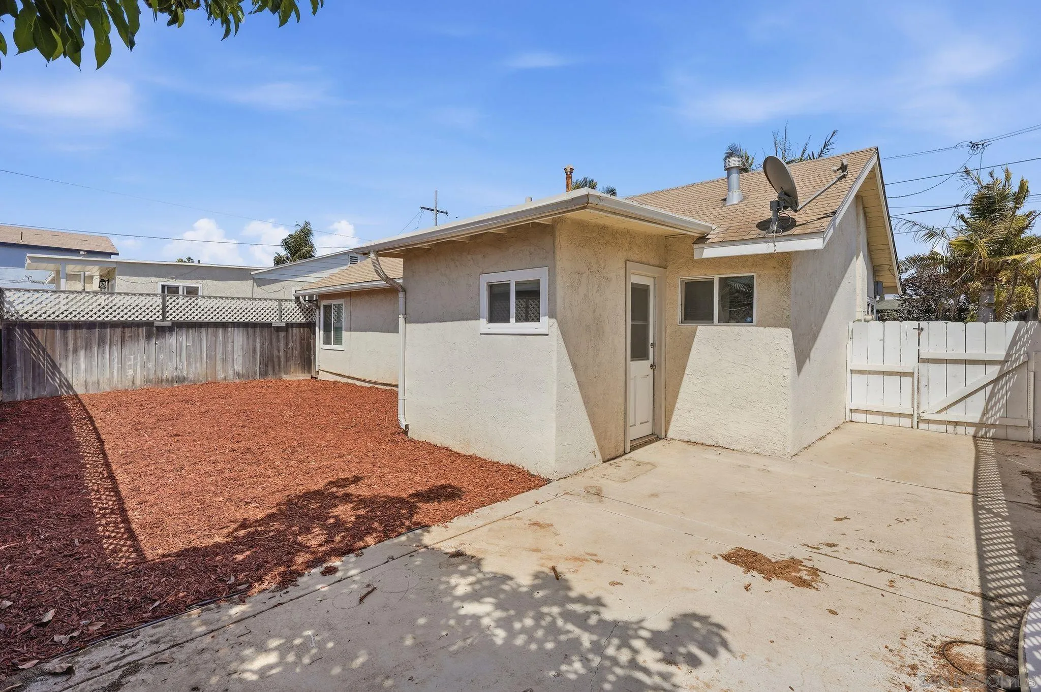 https://cdn.realtyfeed.com/cdn/127/260010791/aa962457f8f2112d7b14a148a398a8f6.webp