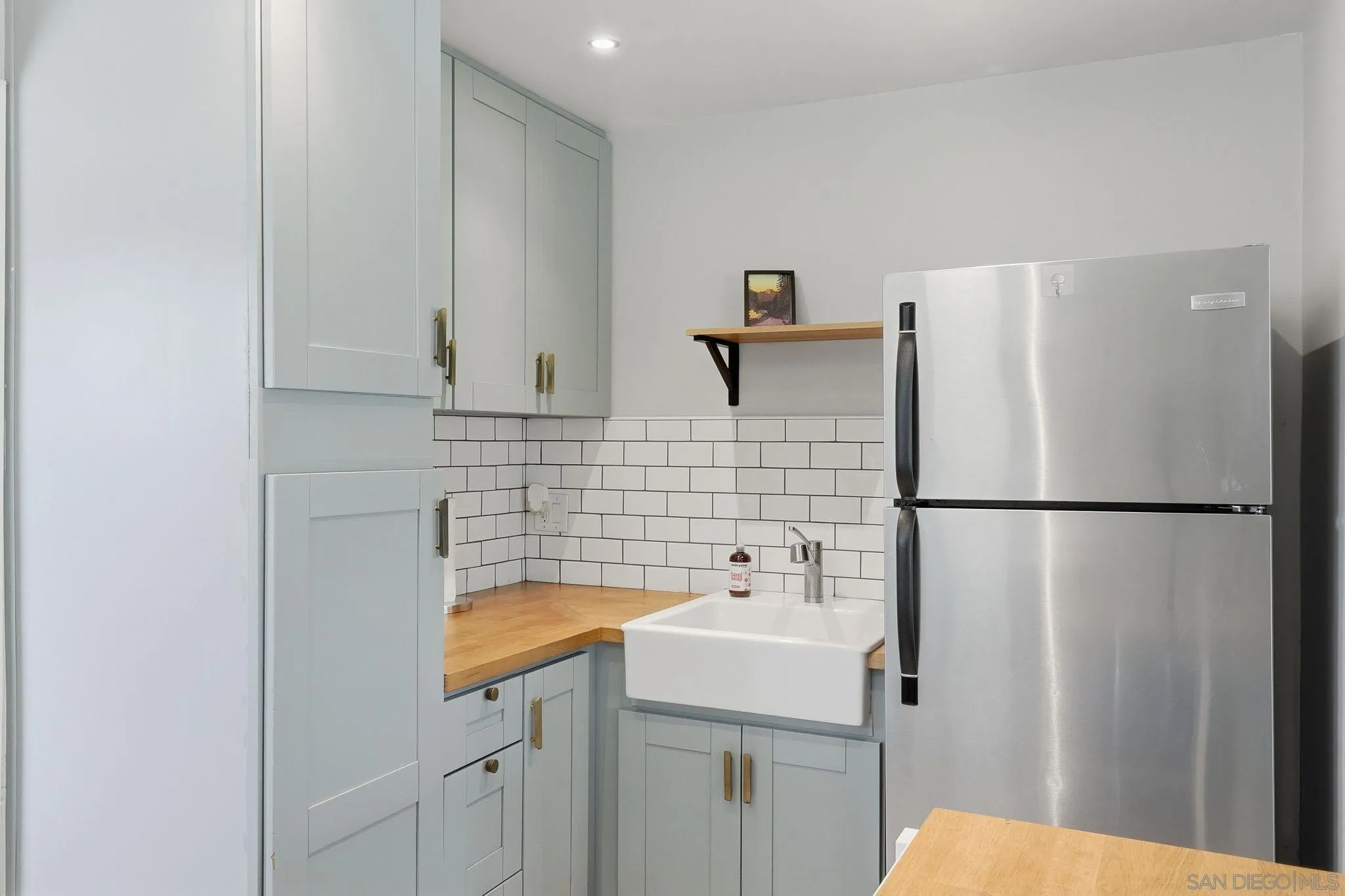 https://cdn.realtyfeed.com/cdn/127/260010791/be1f355cb6e032a77842a2eacadf00f5.webp