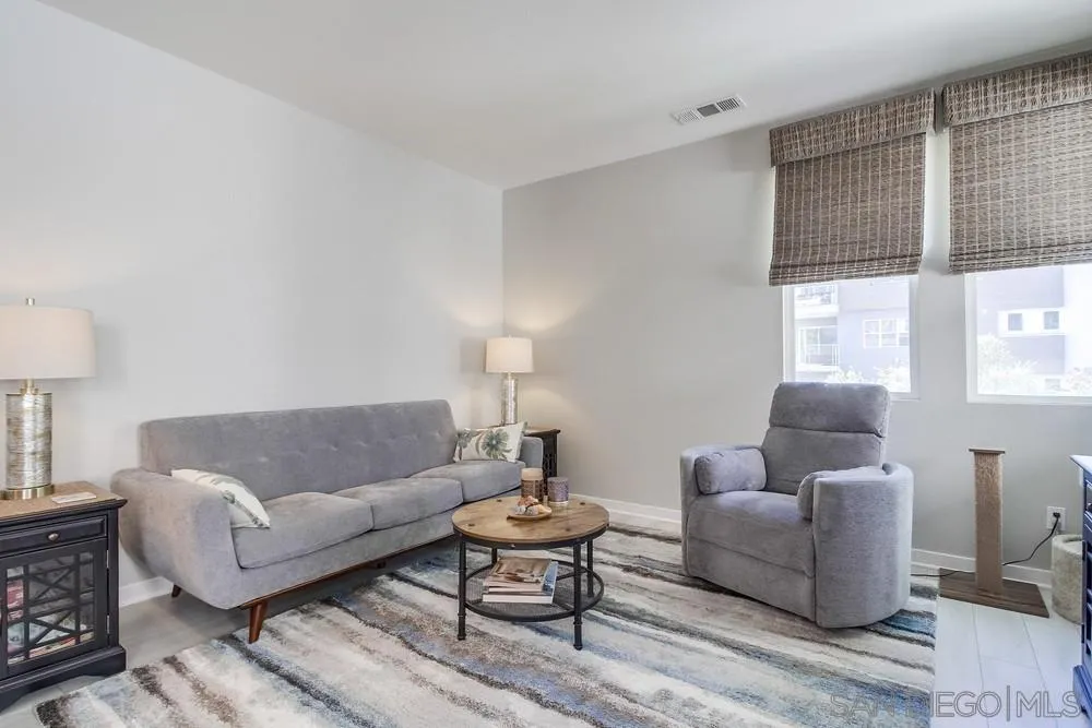 https://cdn.realtyfeed.com/cdn/127/260010792/1f21ff1133f846735f7eea043aa13321.webp