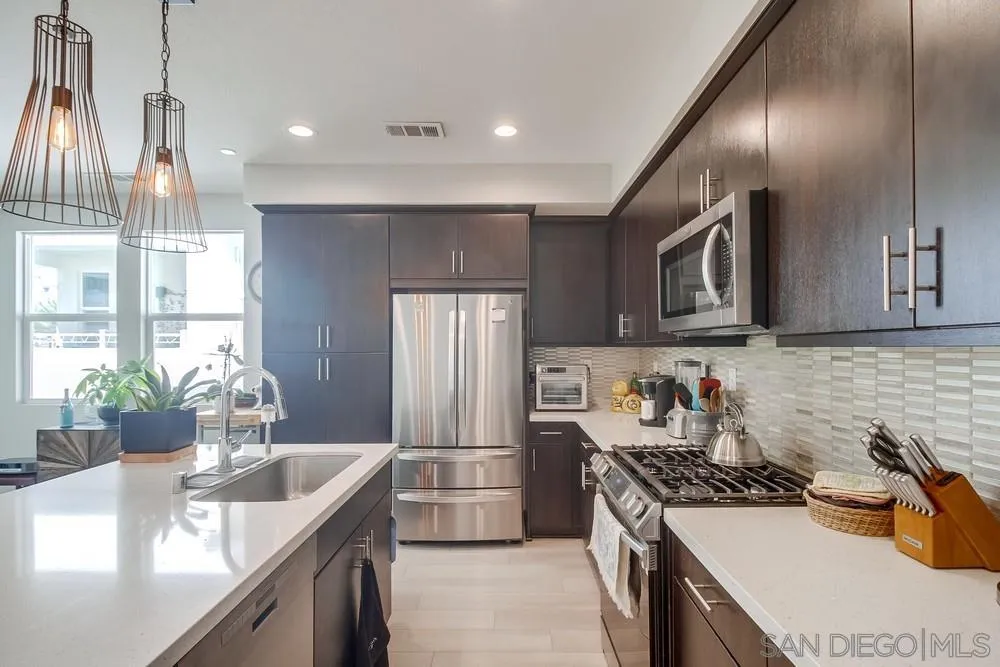 Photo #5: 260010792 Listing: Photo #5