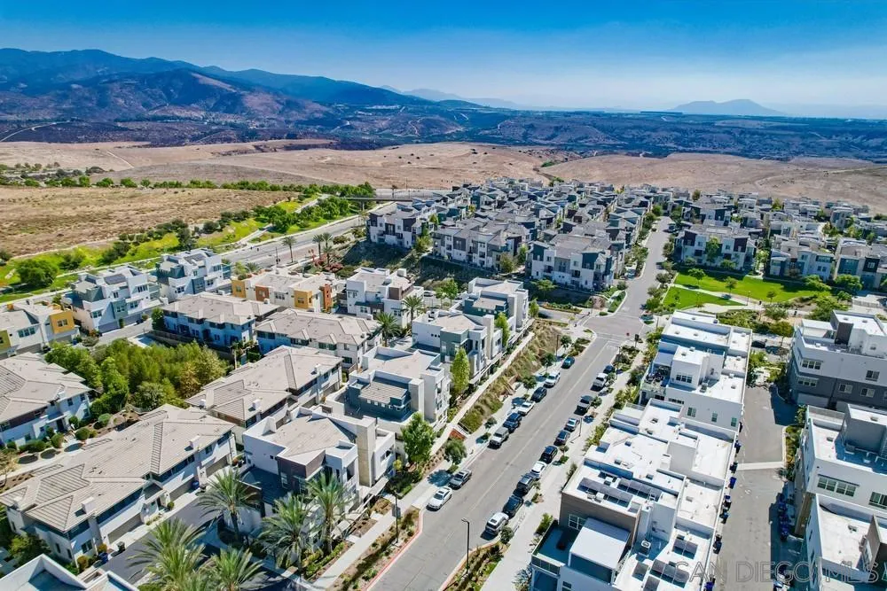 https://cdn.realtyfeed.com/cdn/127/260010792/b9db353ad6e4f079970f77ac41c5f86c.webp