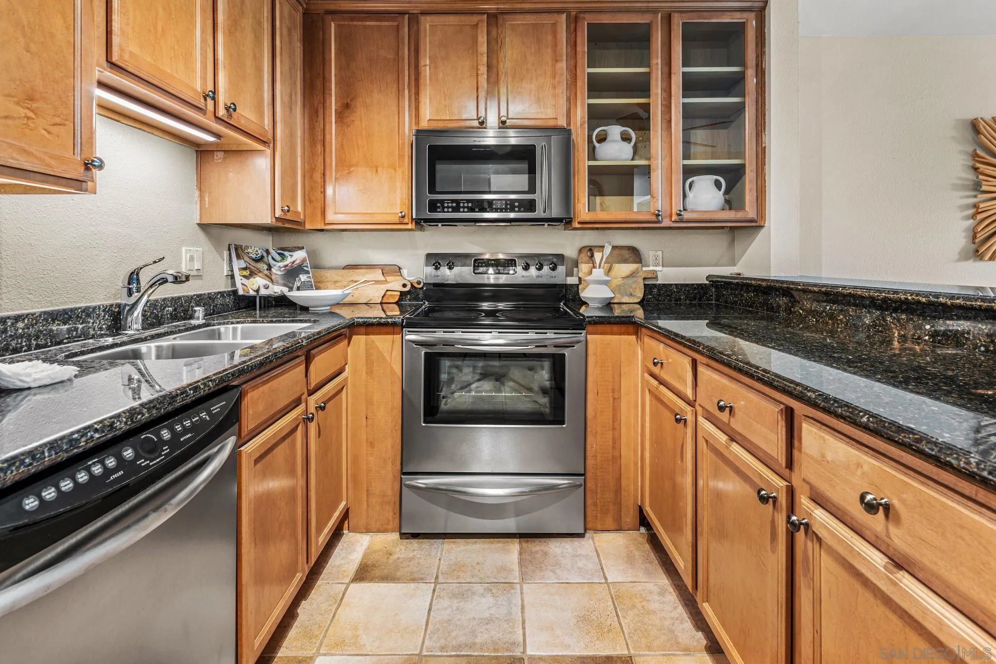 Photo #7: 260010796 Listing: Photo #7