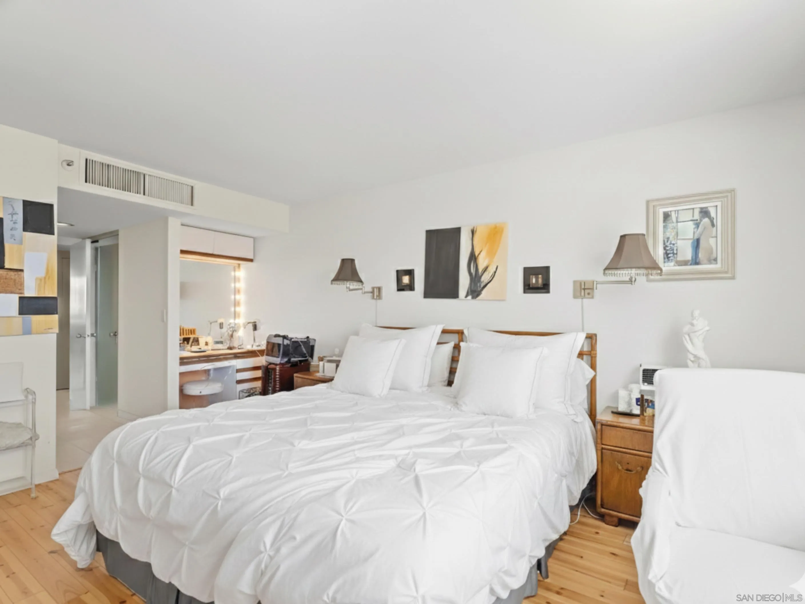 https://cdn.realtyfeed.com/cdn/127/260010797/8f5bf91f7f18316ad5300f772b7a0c0e.webp