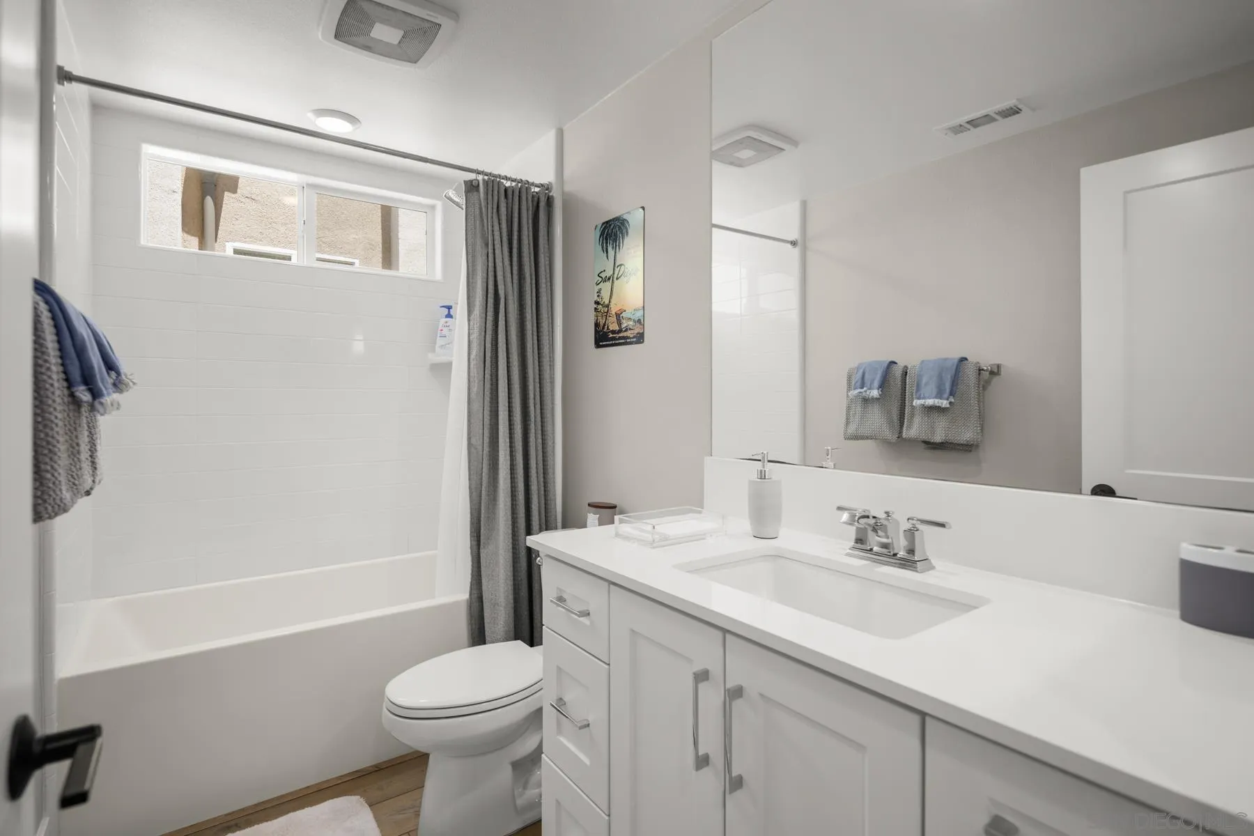 https://cdn.realtyfeed.com/cdn/127/260010799/bee7da9b826fcd4e059d07028ca806b3.webp