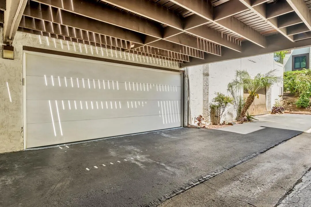 https://cdn.realtyfeed.com/cdn/127/260010806/1e2f82f487b8af6cd7fed76ec90bb6a6.webp