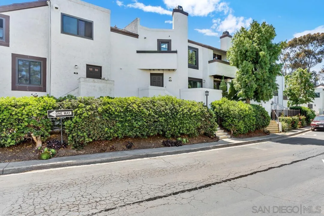https://cdn.realtyfeed.com/cdn/127/260010806/5d29cdfe864e37dda3bf763d52274424.webp