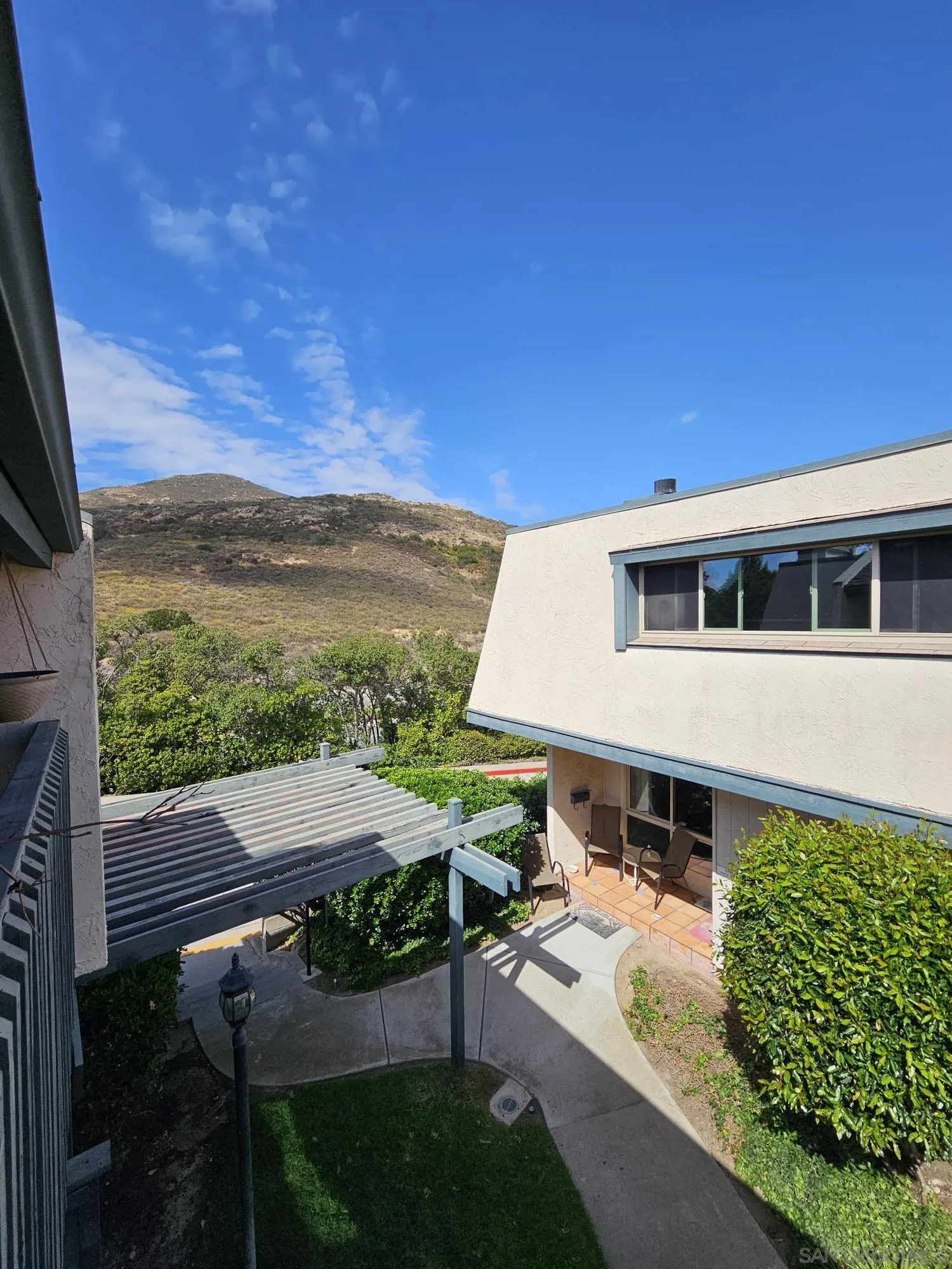 https://cdn.realtyfeed.com/cdn/127/260010807/bf7a69f9e3dc7cb1a1cde47a53632407.webp