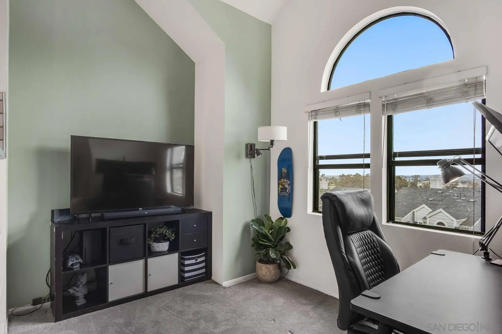 https://cdn.realtyfeed.com/cdn/127/260010809/142b9f90060c82bf2ee4e566d8cc2417.webp